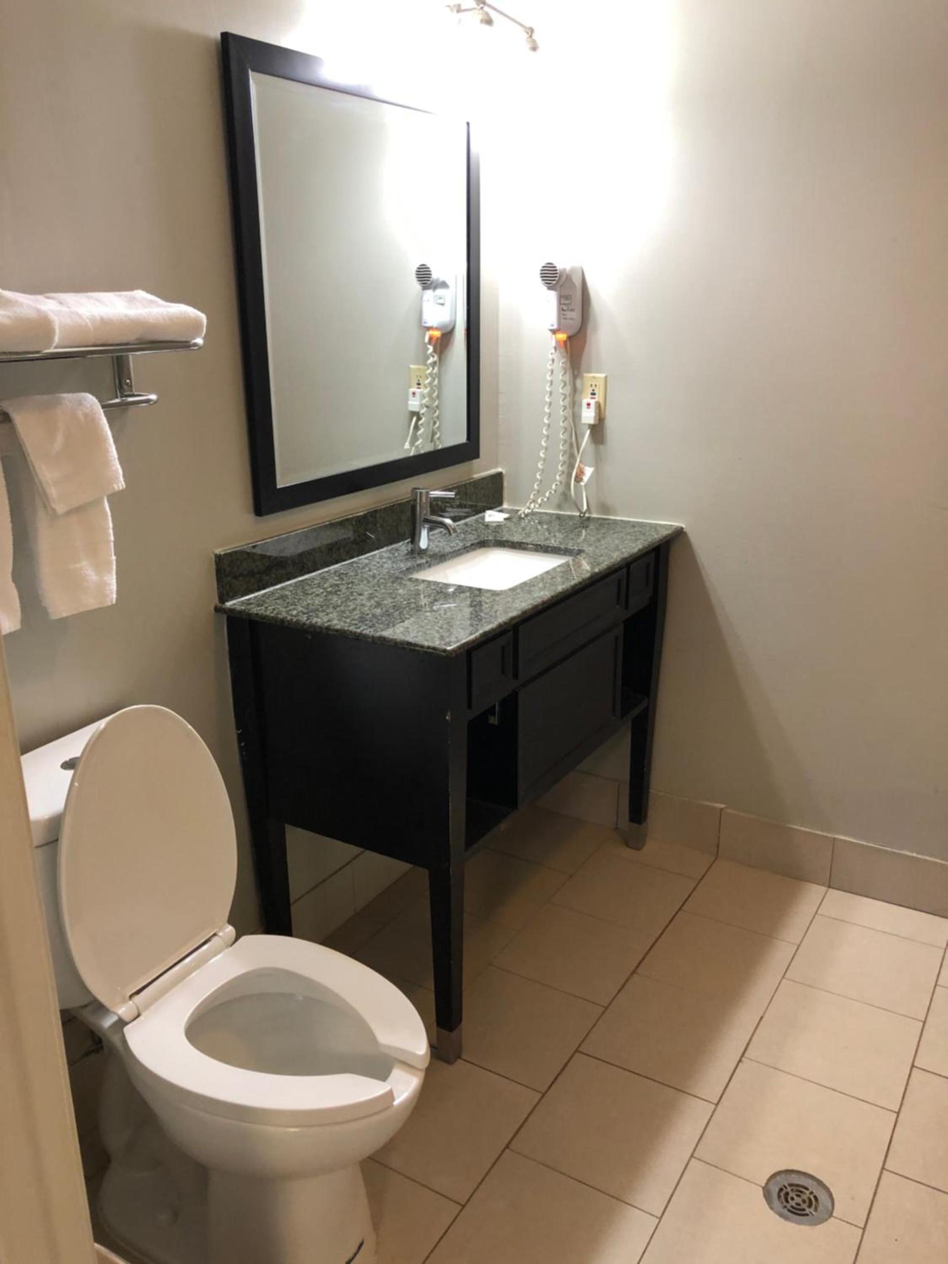 Deerfield Inn and Suites - Fairview photo 45