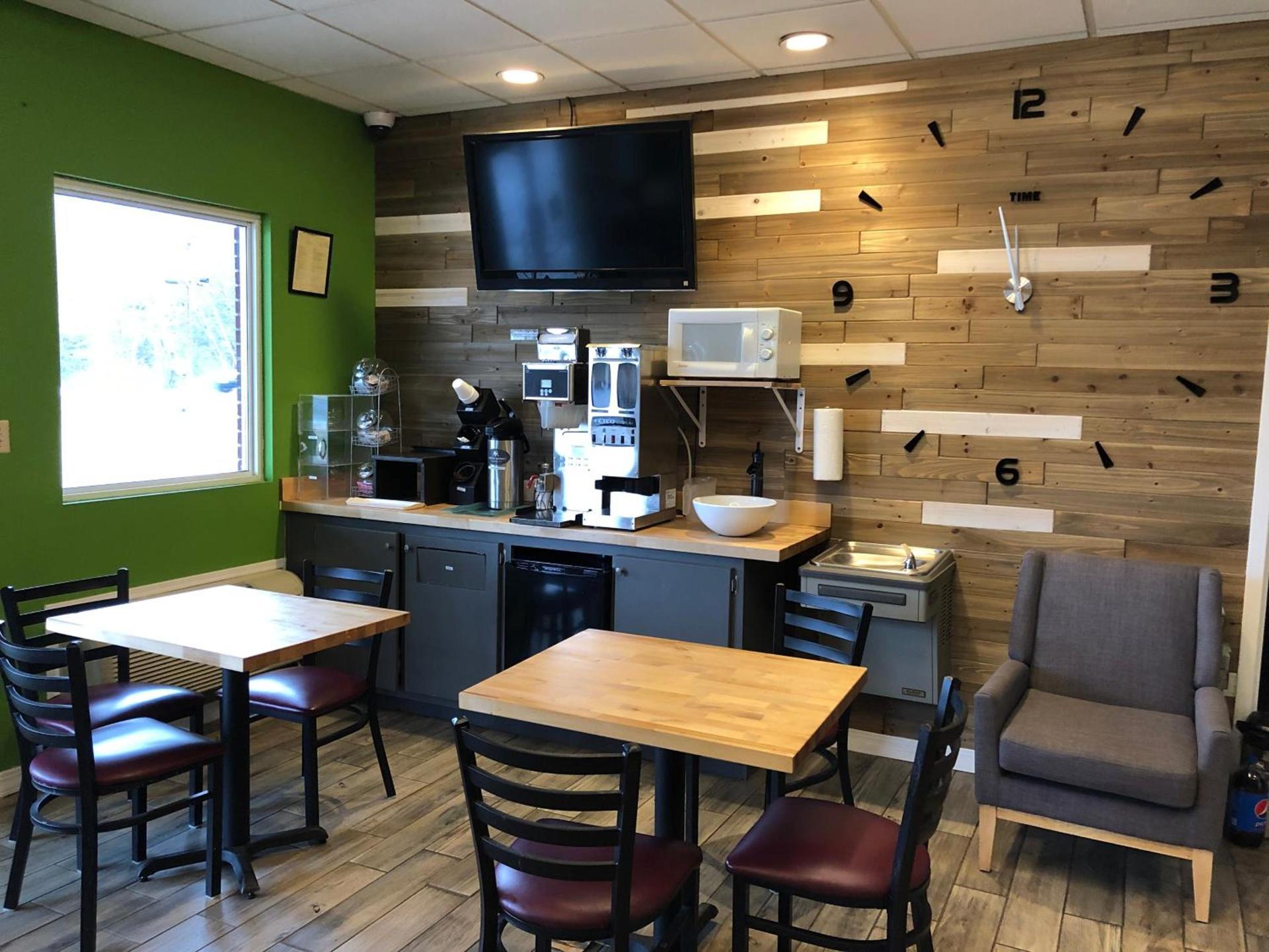Deerfield Inn and Suites - Fairview photo 46