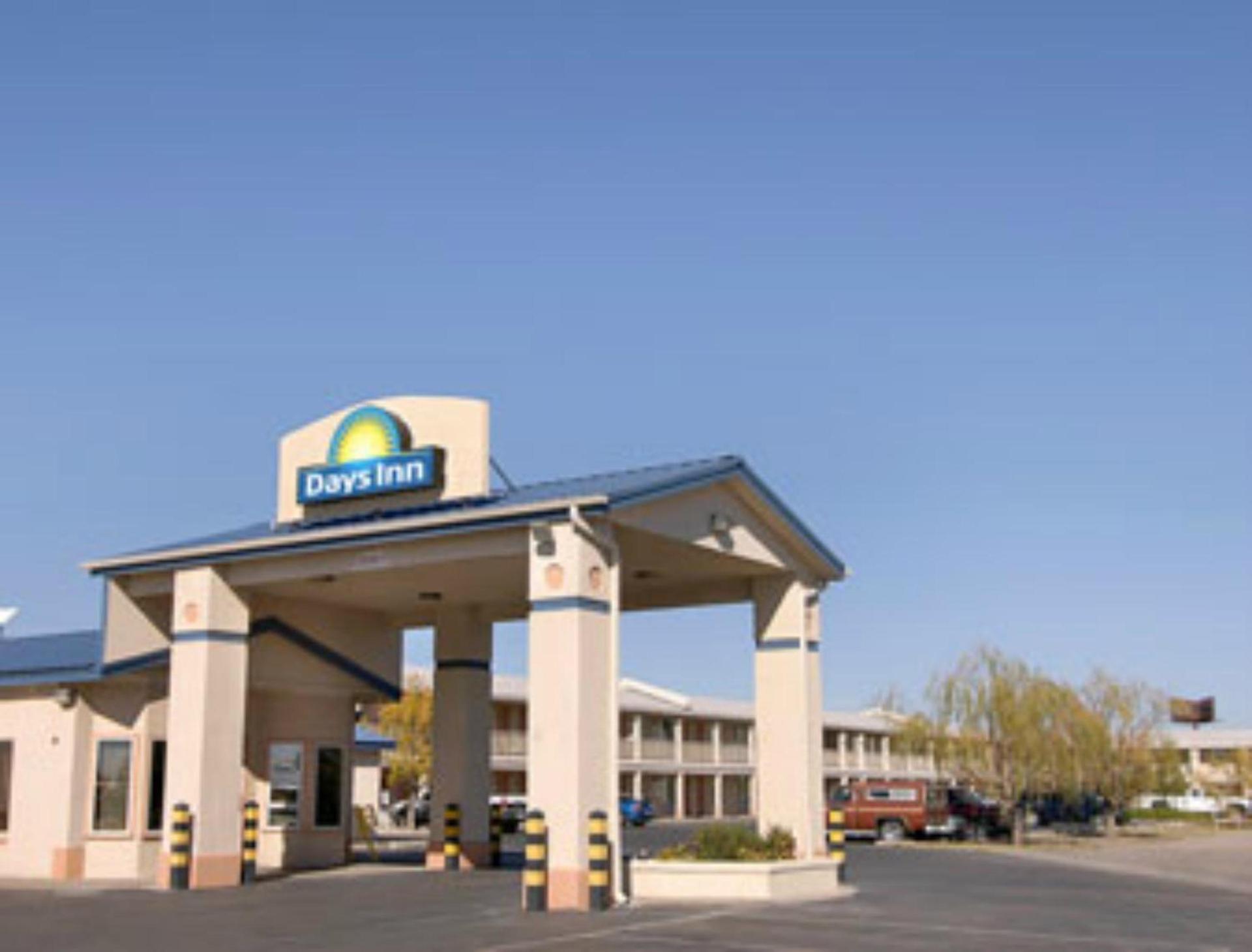 Days Inn by Wyndham Deming photo 10