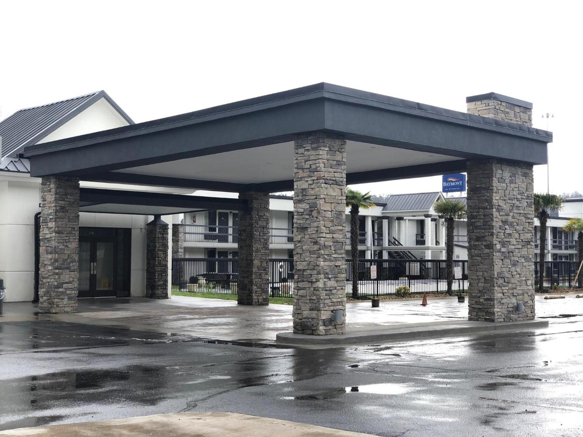 Quality Inn Dalton East photo 50