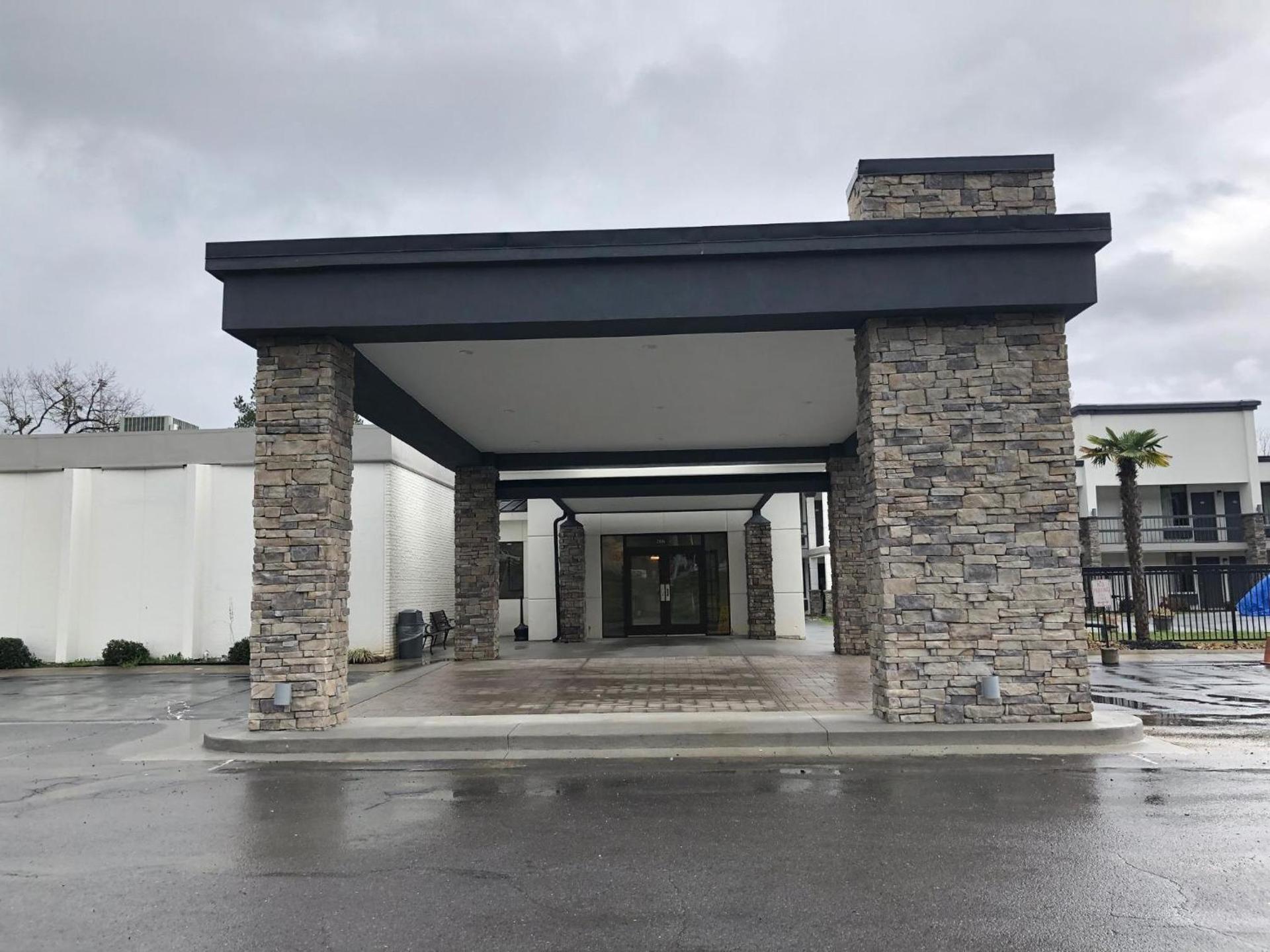 Quality Inn Dalton East photo 51
