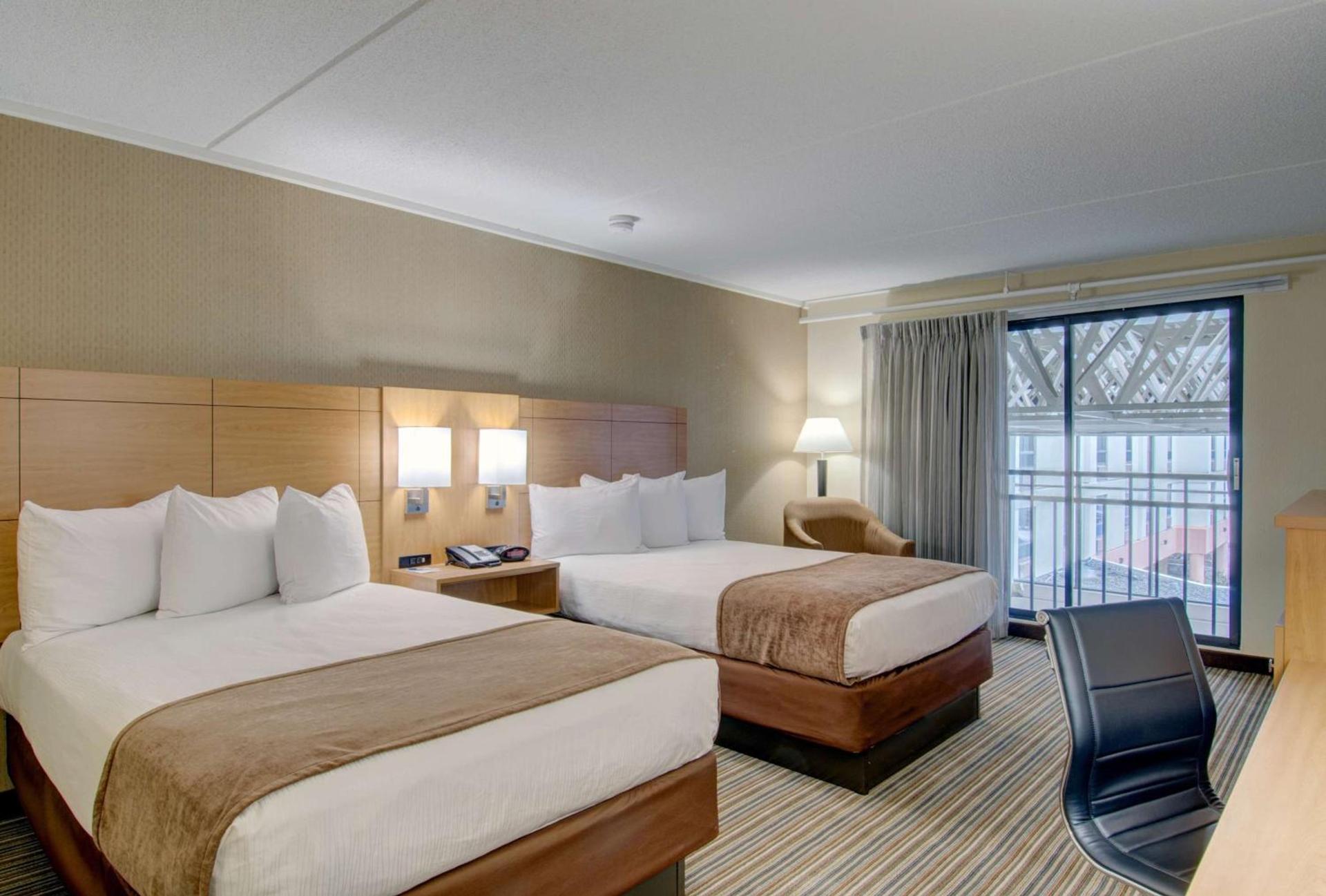 Best Western Royal Plaza Hotel and Trade Center photo 42