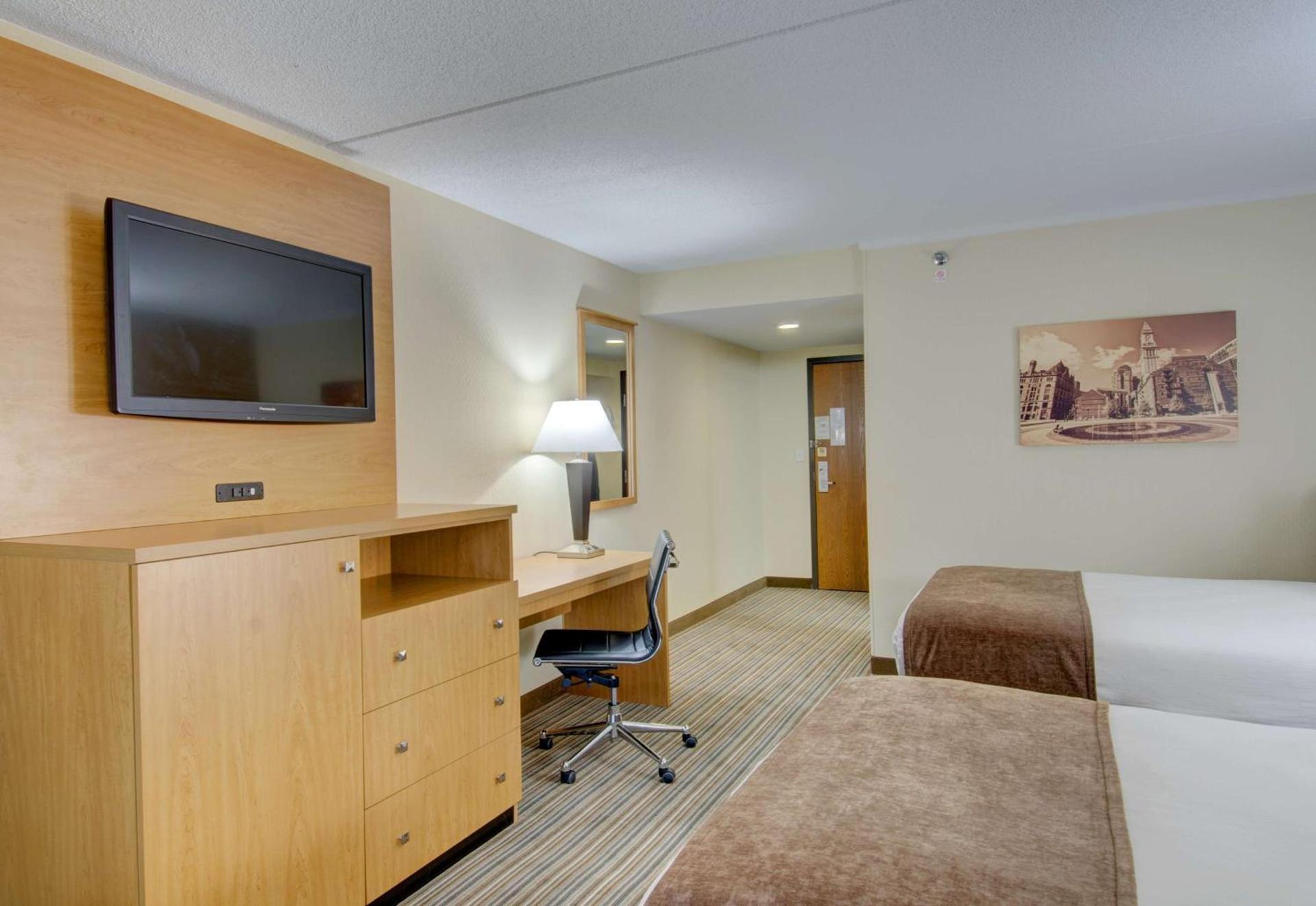 Best Western Royal Plaza Hotel and Trade Center photo 45