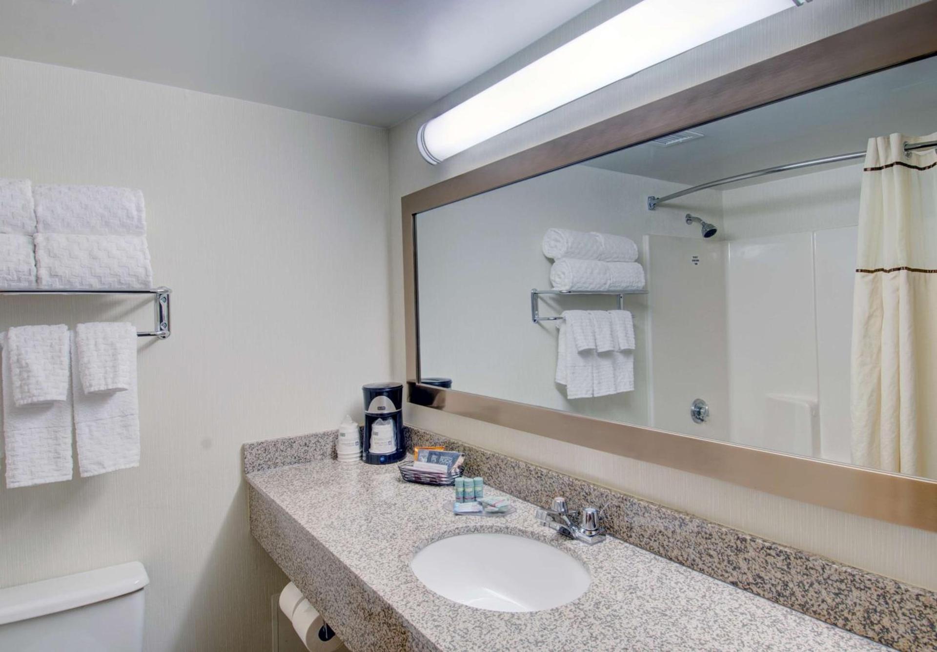 Best Western Royal Plaza Hotel and Trade Center photo 60