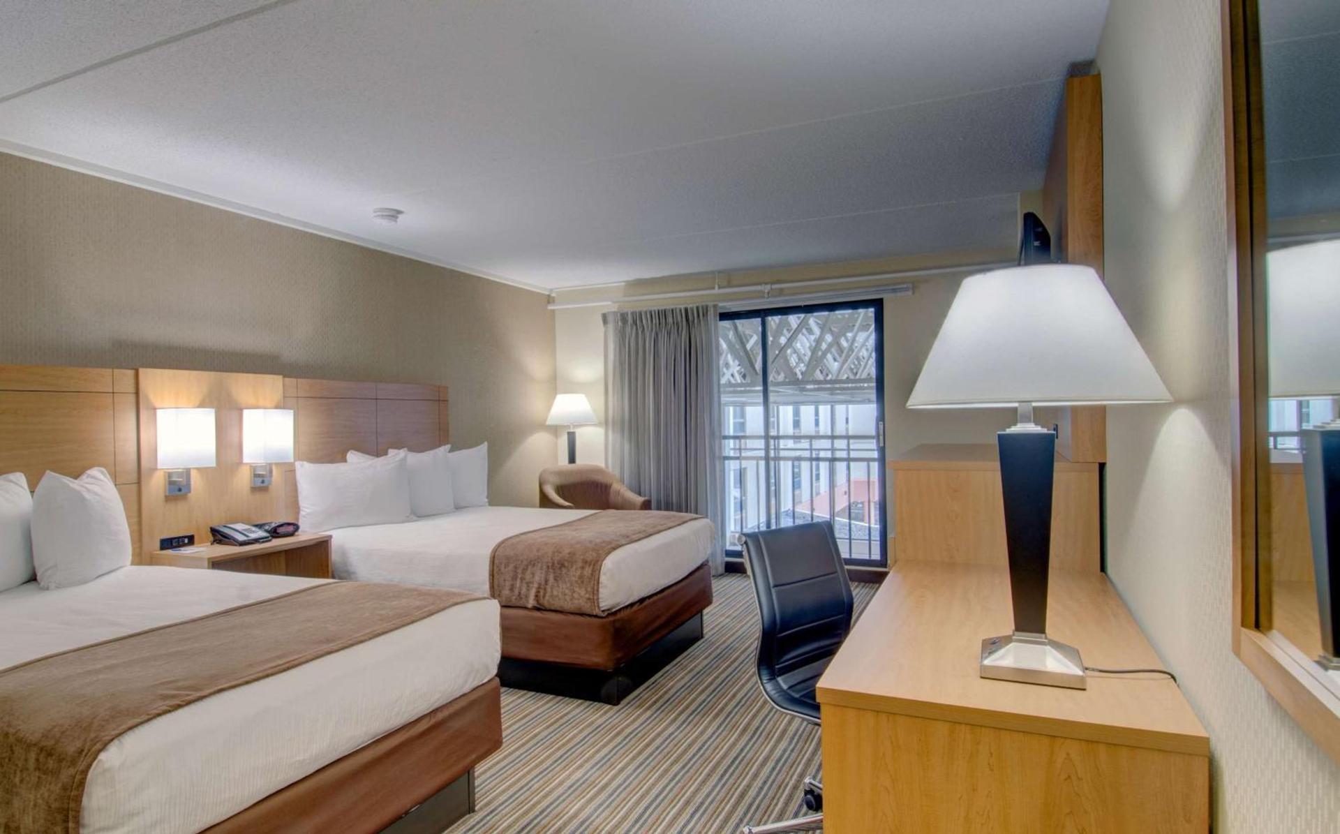 Best Western Royal Plaza Hotel and Trade Center photo 43