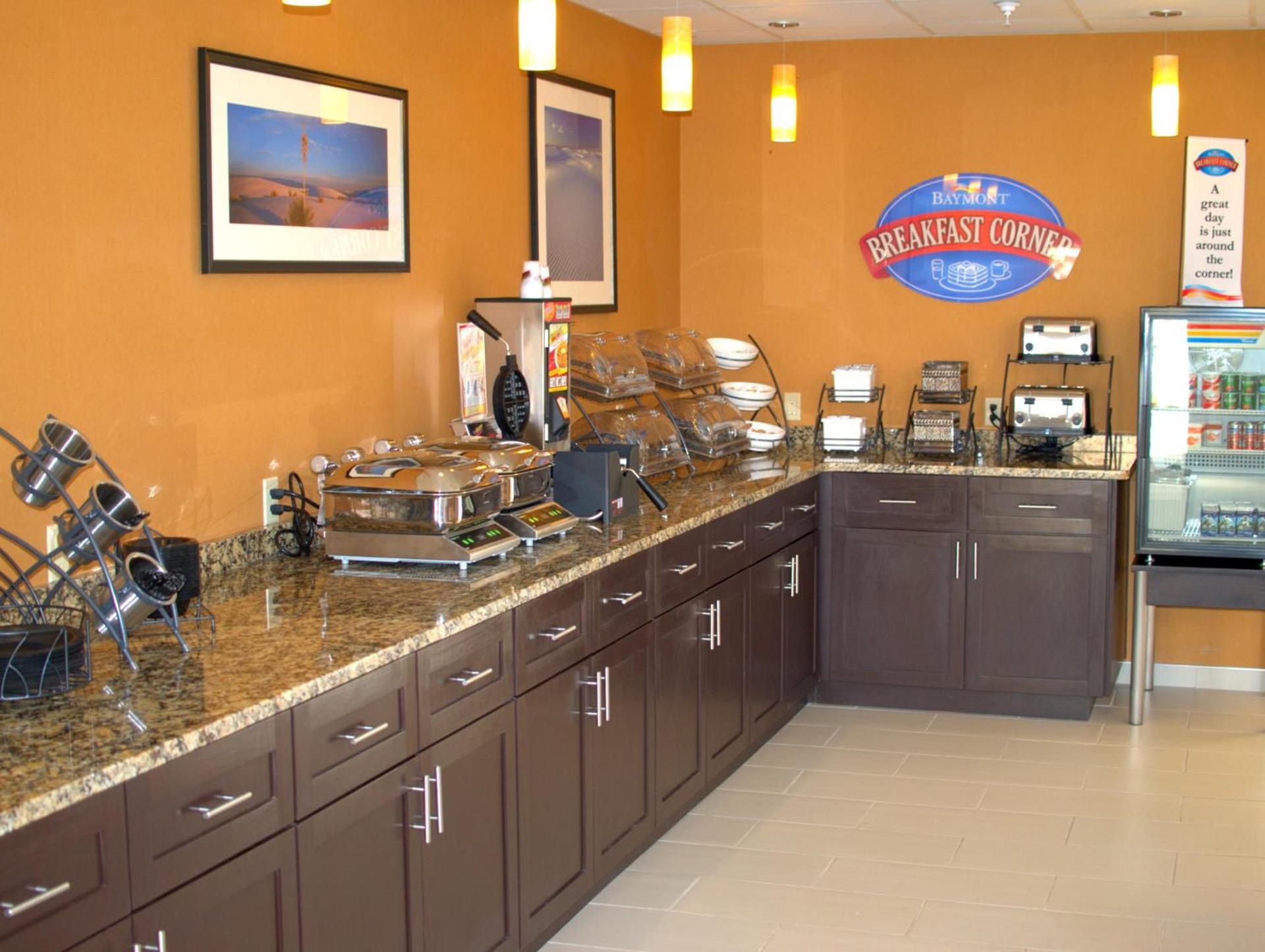 Baymont by Wyndham Hobbs photo 19