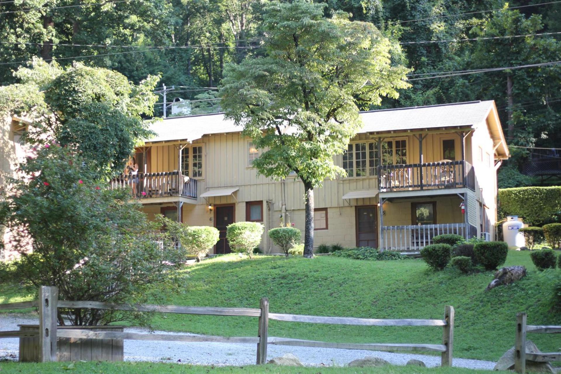 The Evening Shade River Lodge and Cabins photo 19