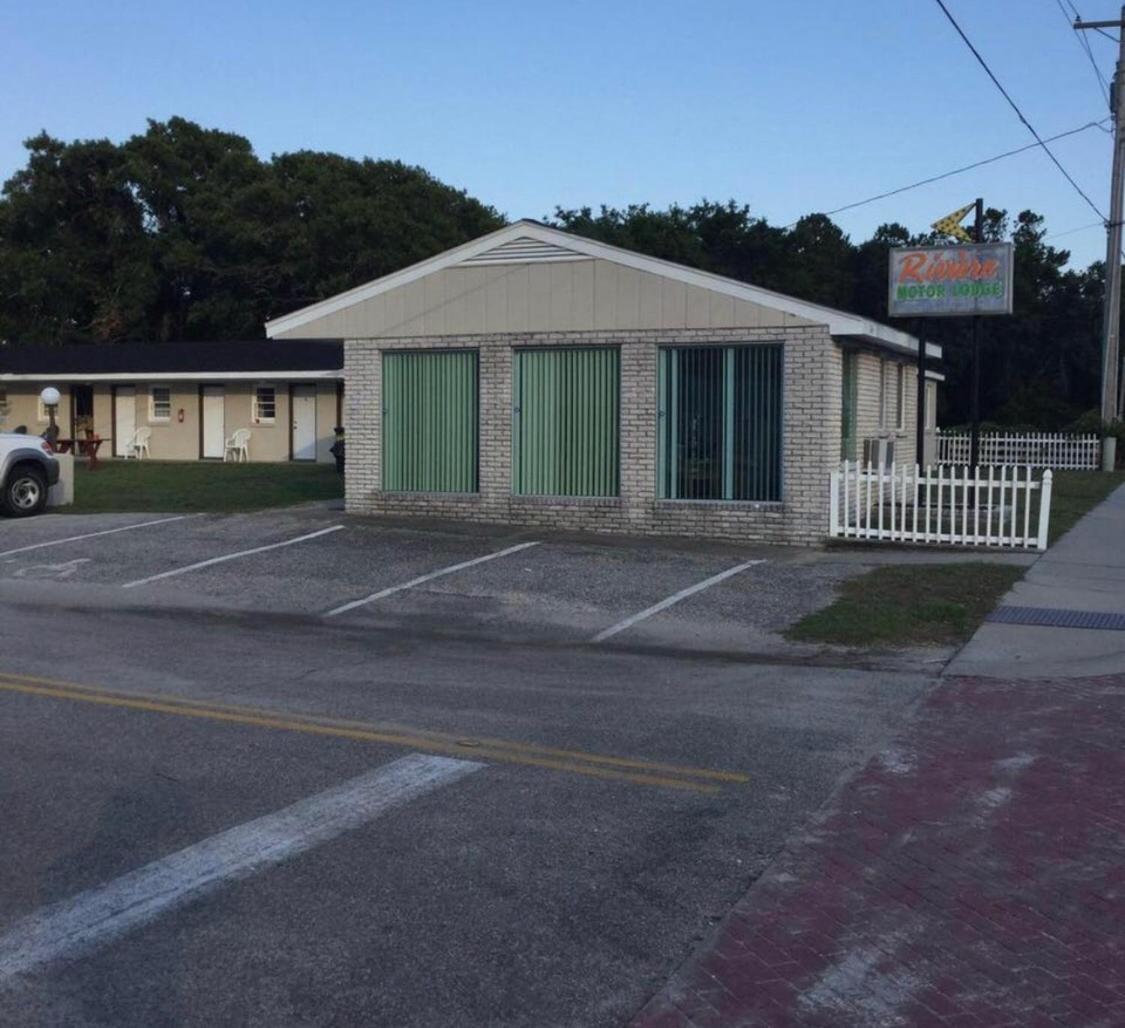 Riviera Motor Lodge photo 1