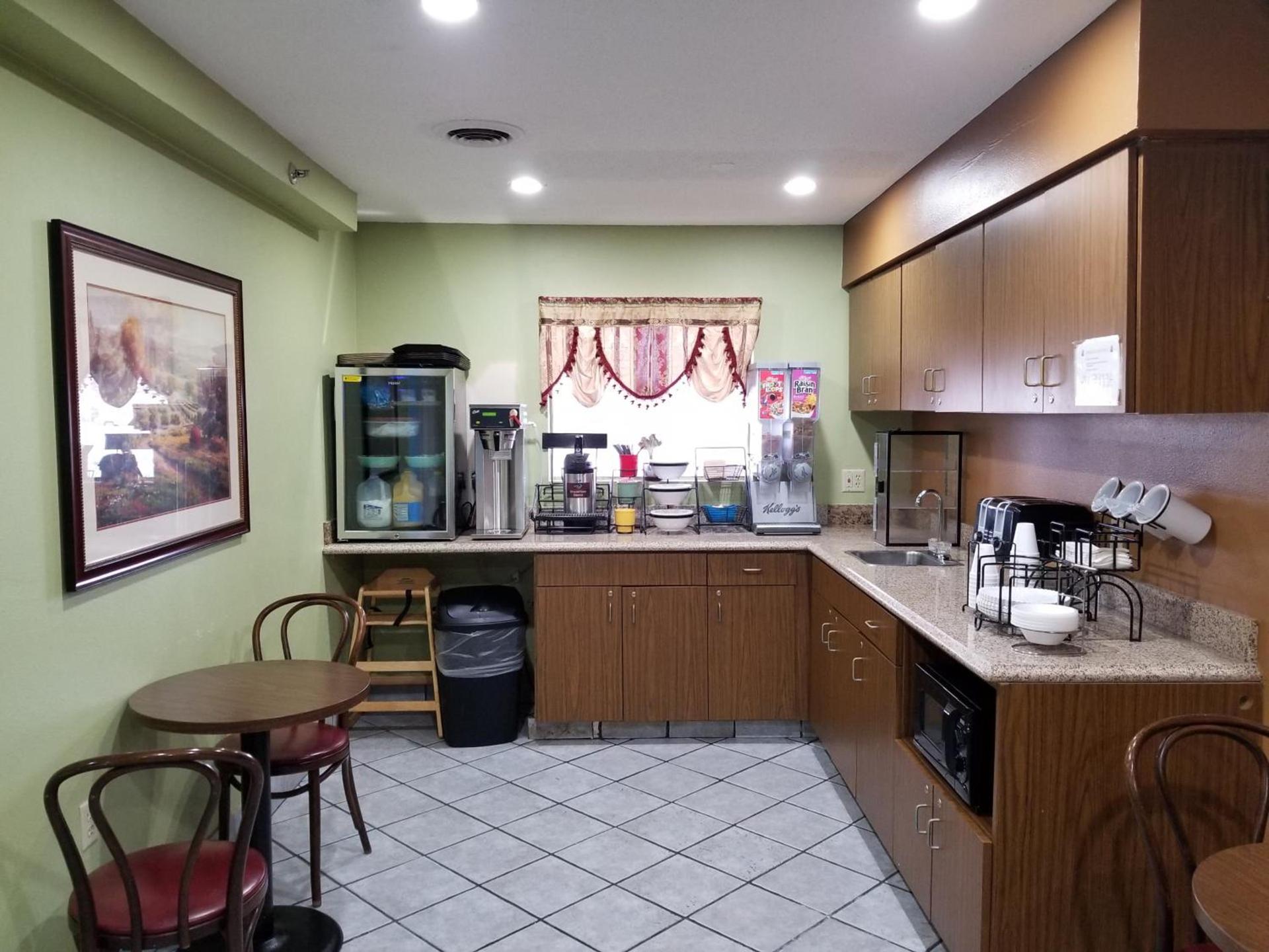 Briarwood Inn photo 40