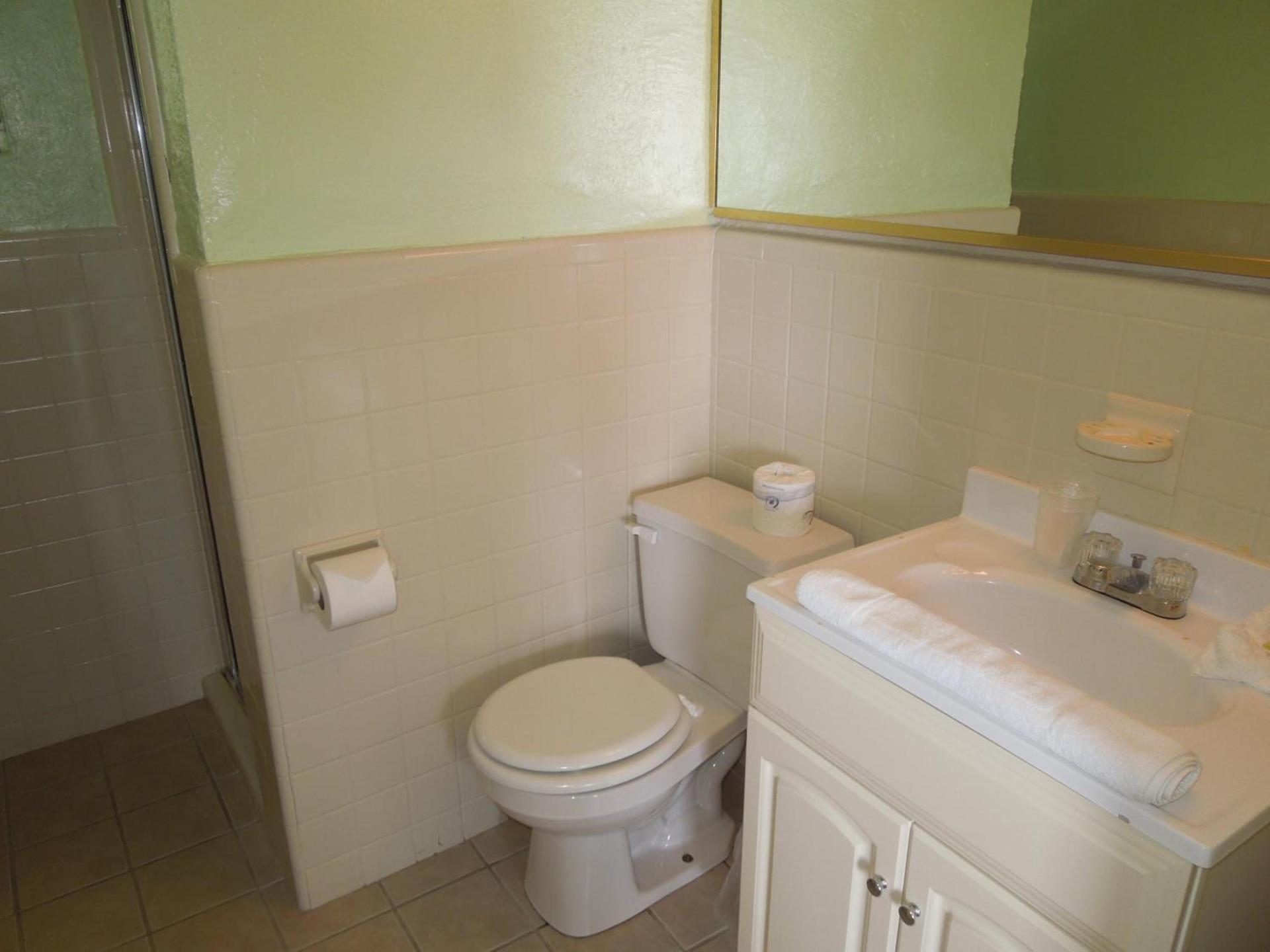 Sifting Sands Motel photo 31