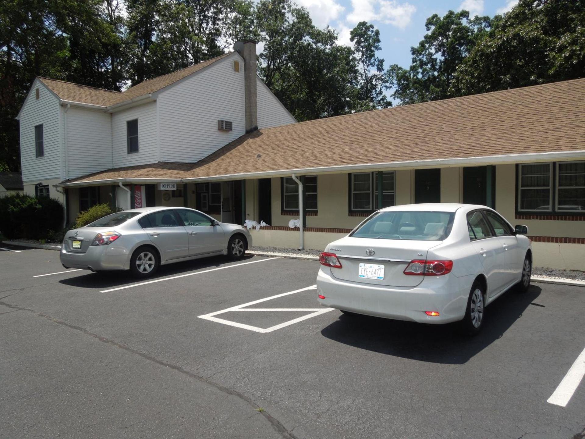 Shore Hills Motel photo 8