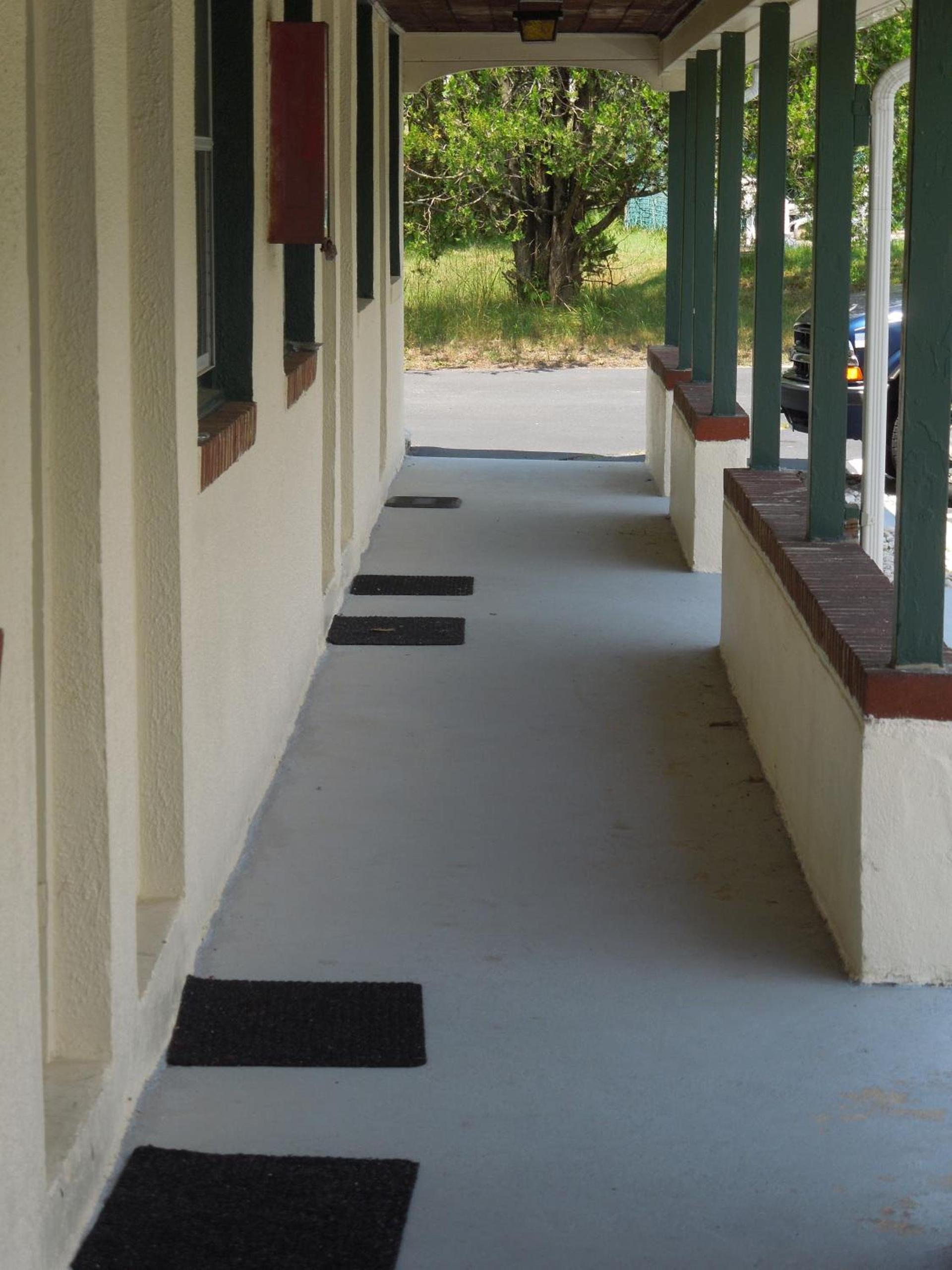 Shore Hills Motel photo 1