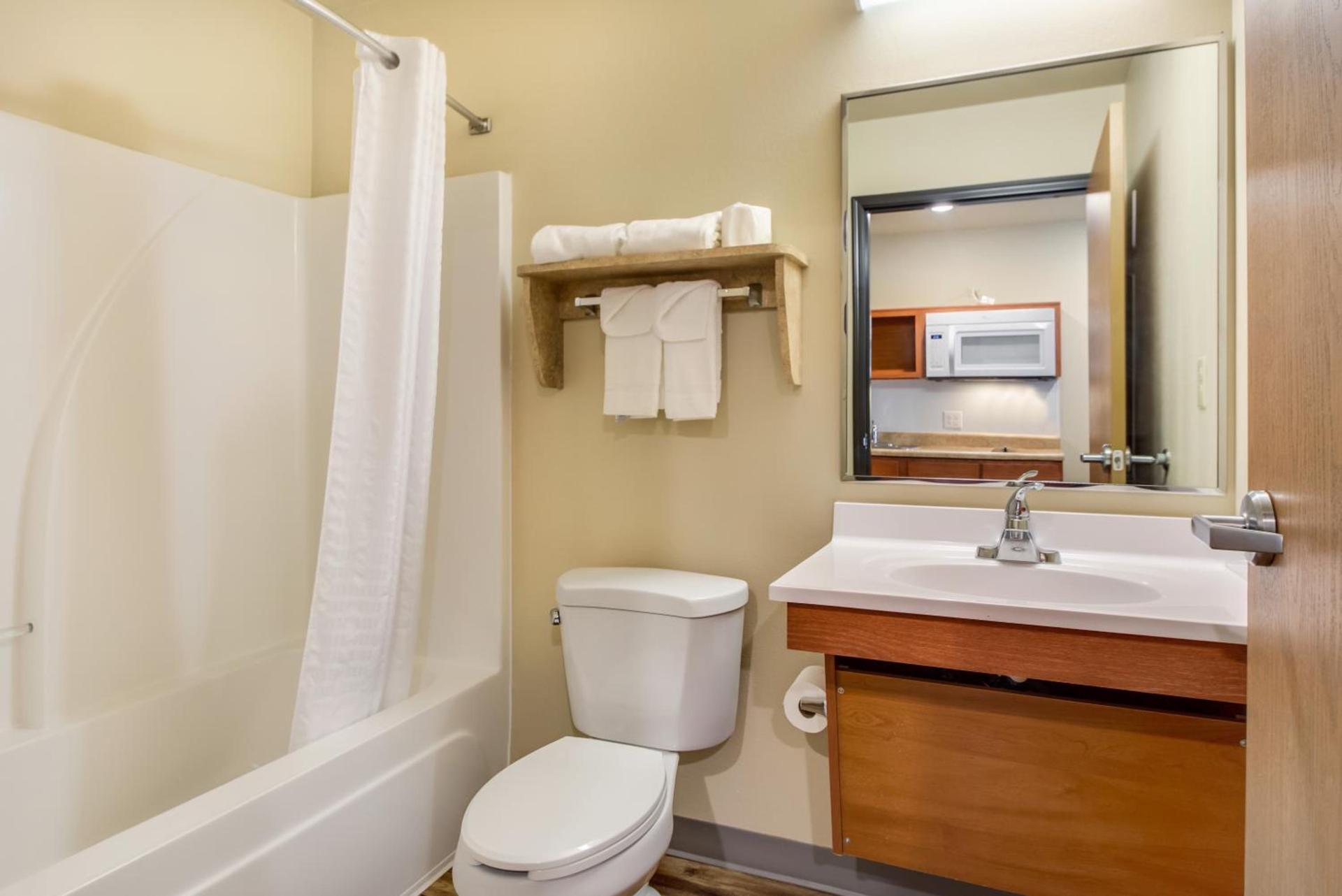Econo Lodge Burlington I-70 photo 30