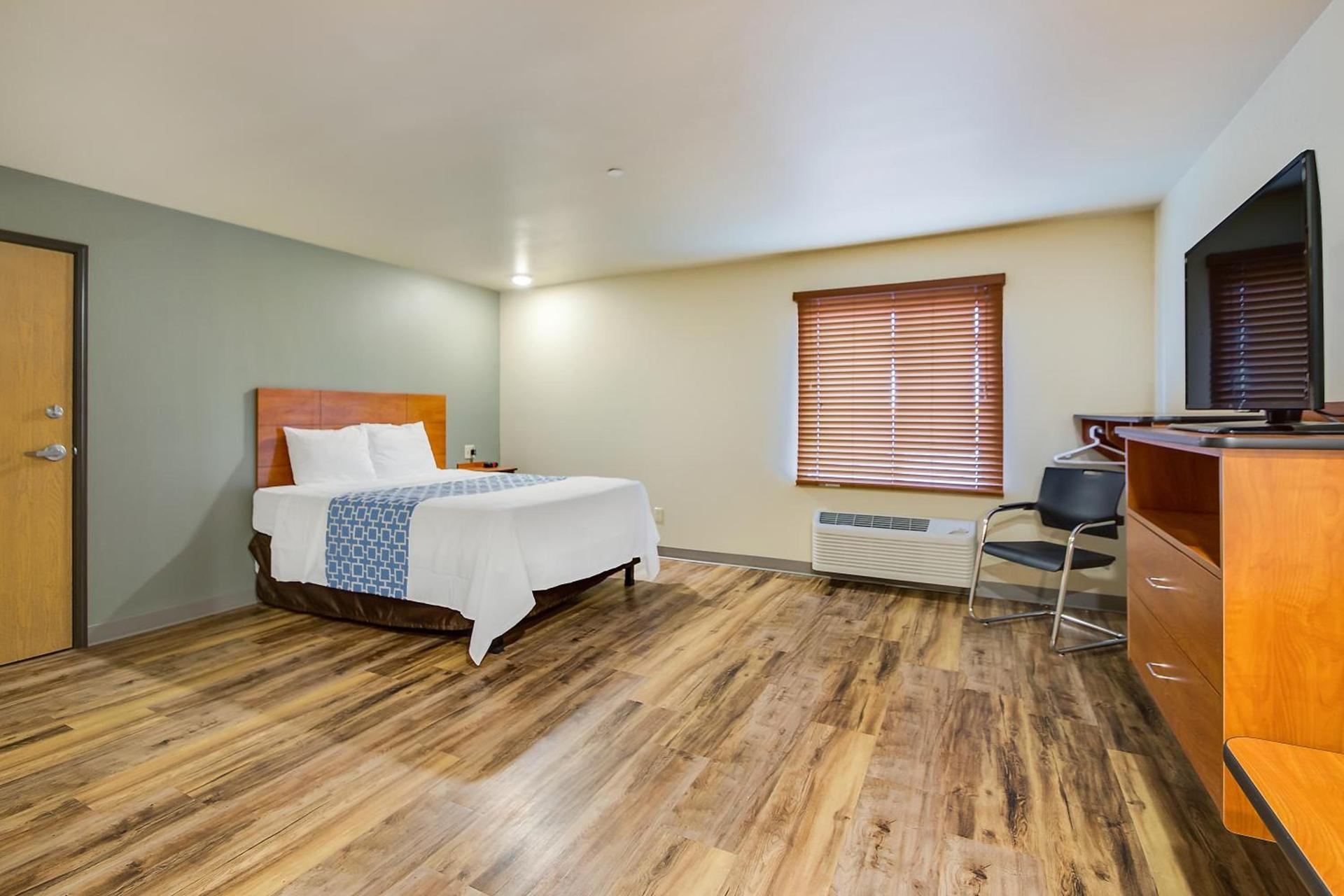 Econo Lodge Burlington I-70 photo 21