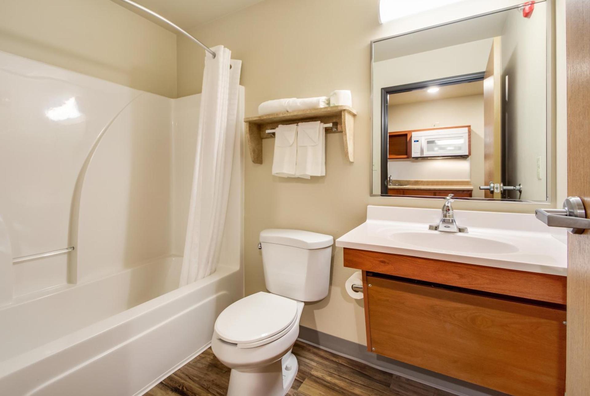 Econo Lodge Burlington I-70 photo 9