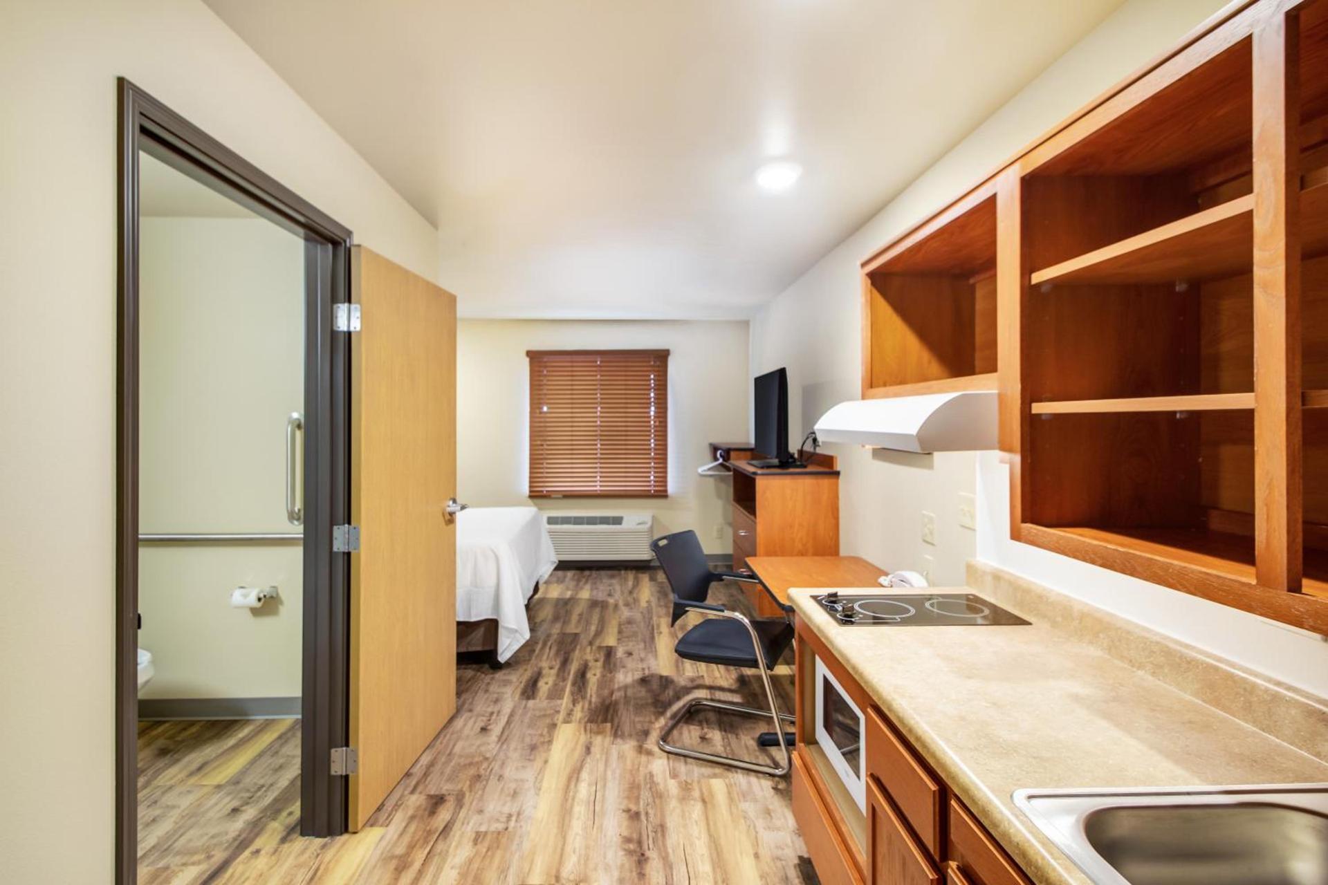 Econo Lodge Burlington I-70 photo 14