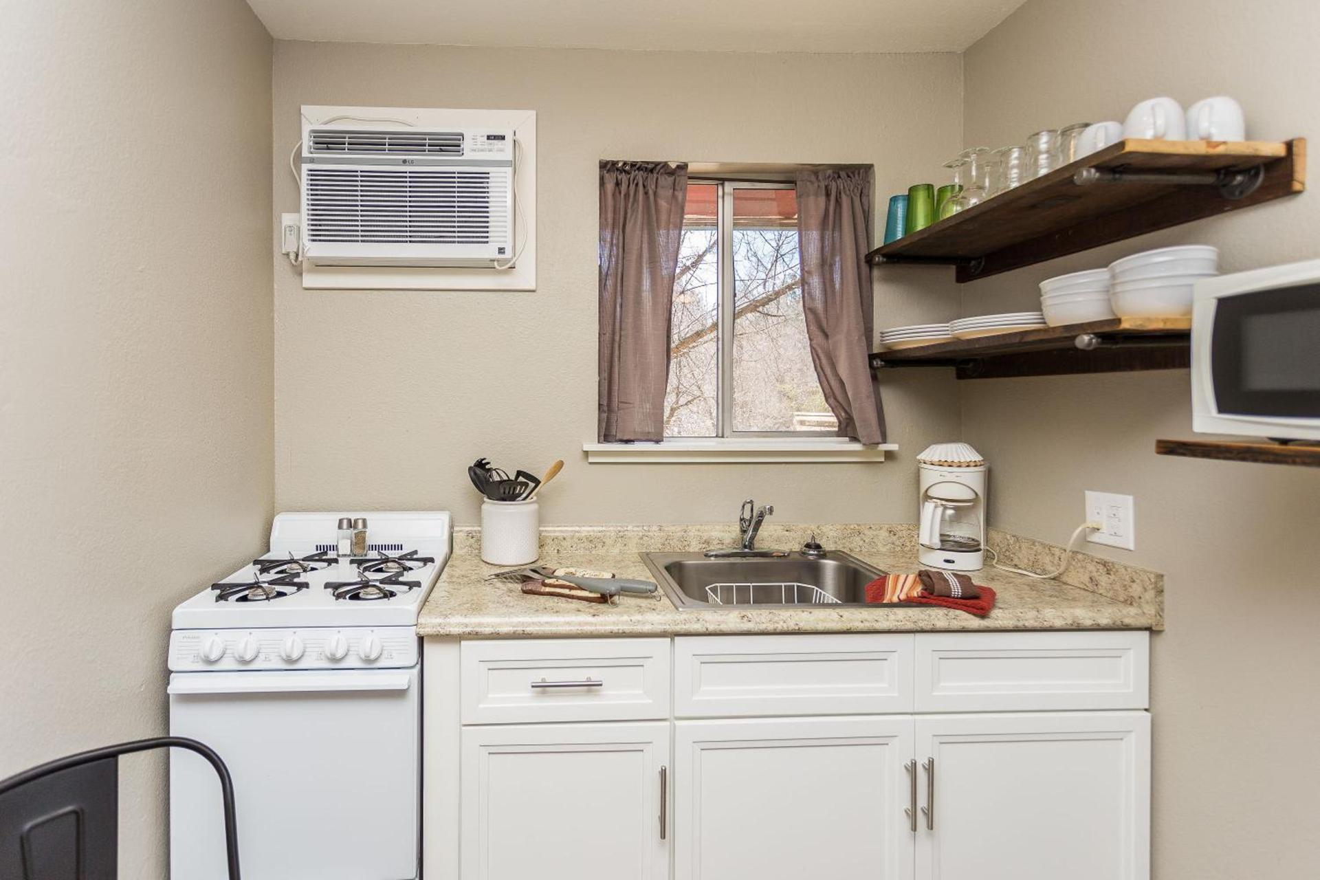 Apple Creek Cottages photo 20