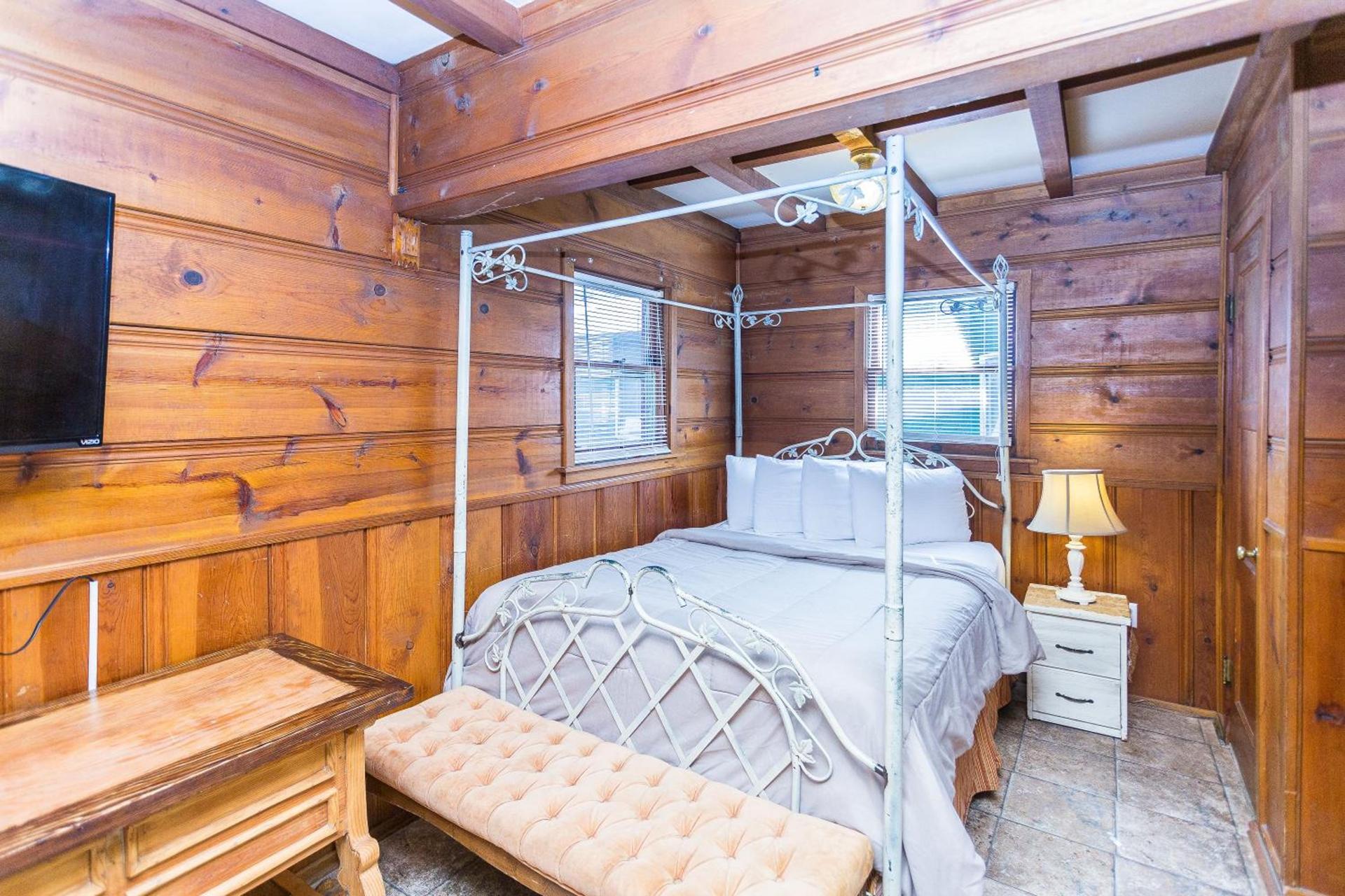 Apple Creek Cottages photo 19