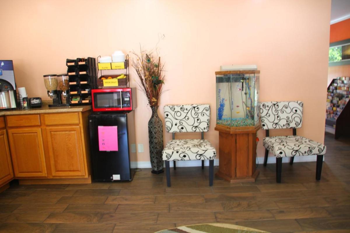 Blue Ridge Inn photo 15