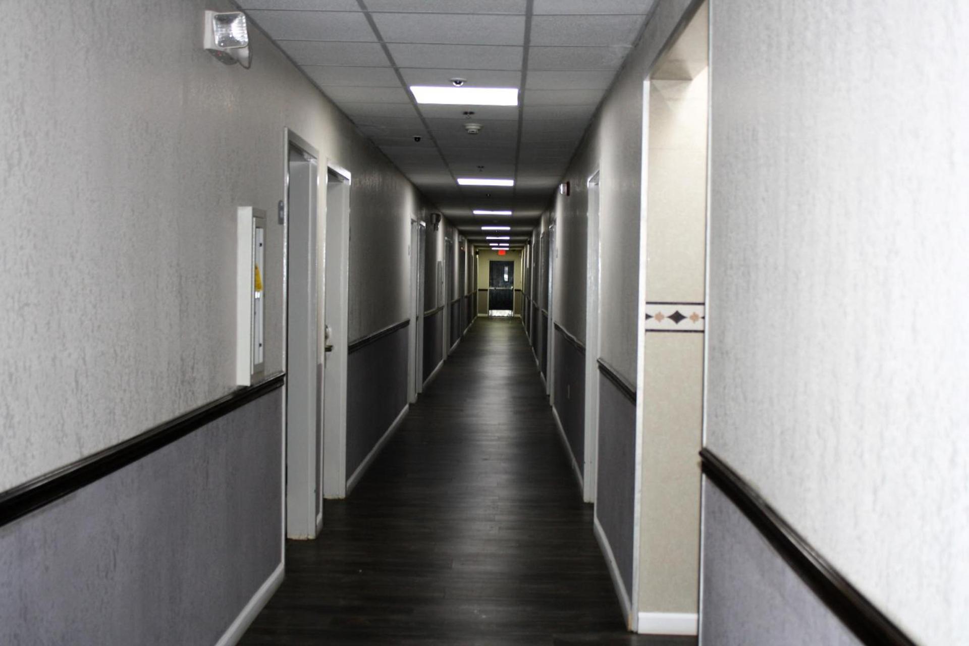 Microtel Inn by Wyndham Atlanta Airport photo 13