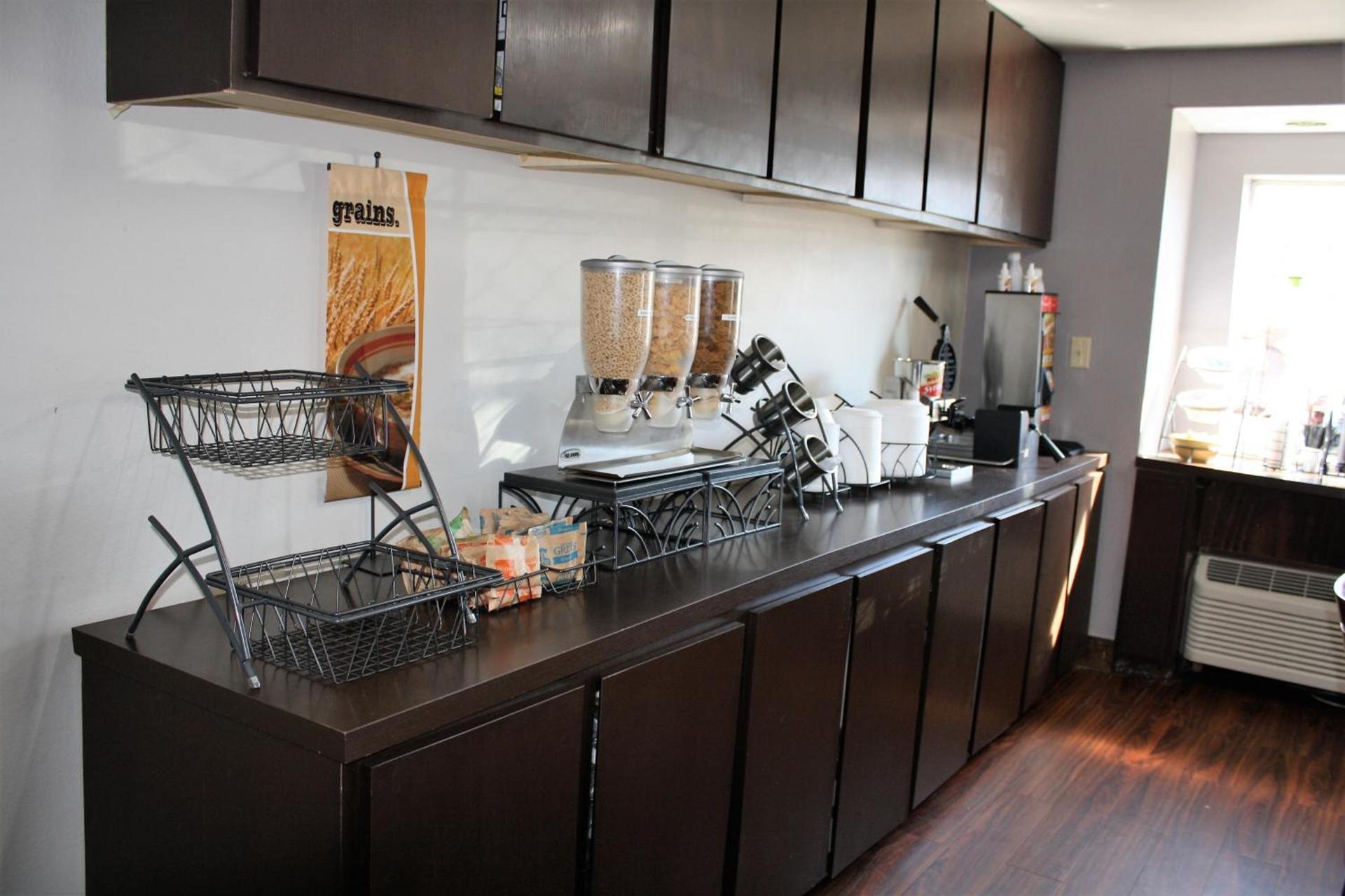 Microtel Inn by Wyndham Atlanta Airport photo 5
