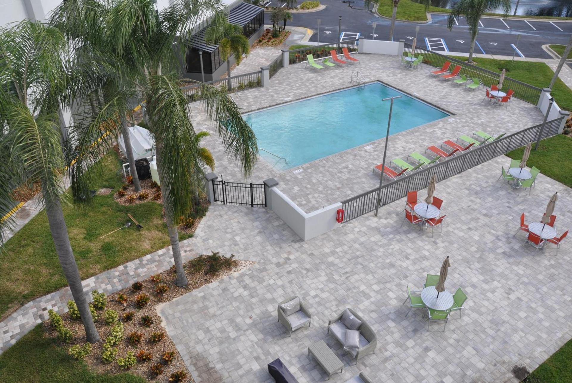 Nobile Hotel Parkway at Celebration Orlando Very Close to Disney Theme Parks photo 2