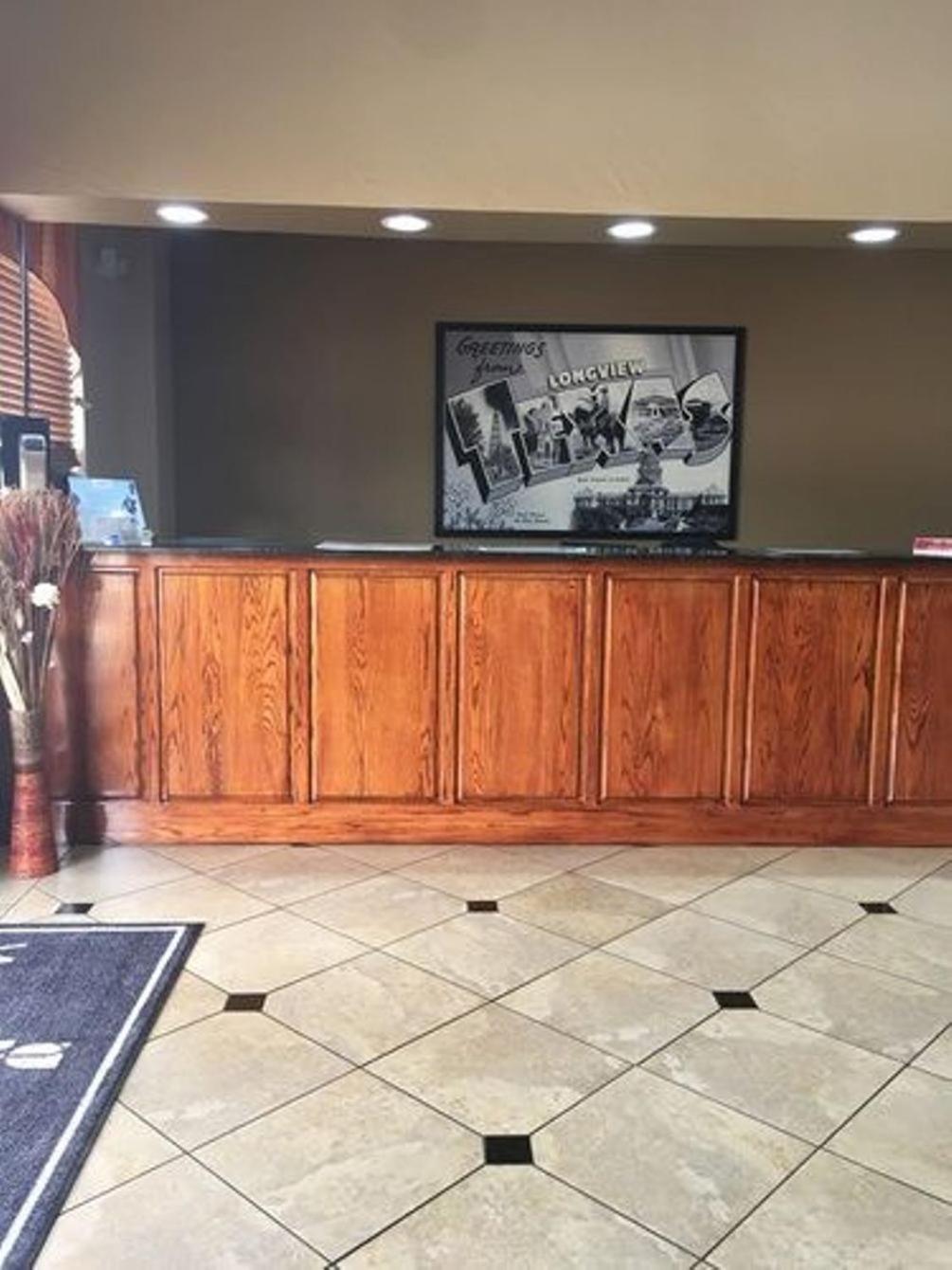 Super 8 by Wyndham Longview/North photo 30