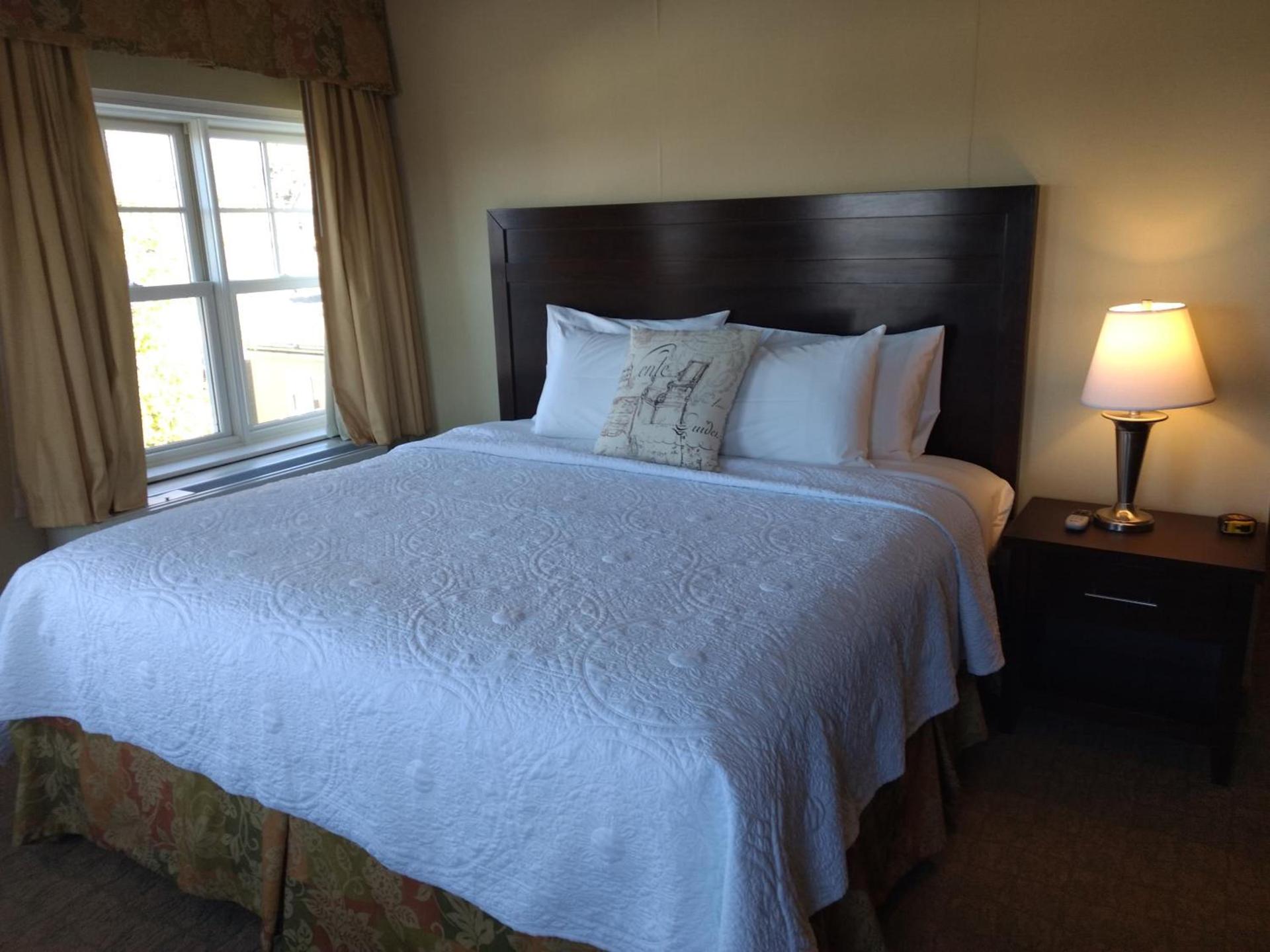 Harbor House Inn photo 13