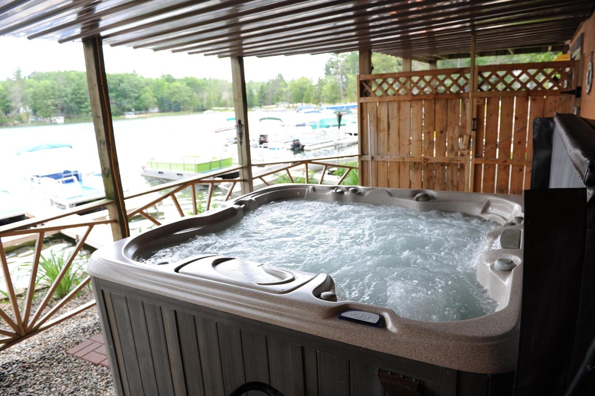Clear Lake Resort photo 8