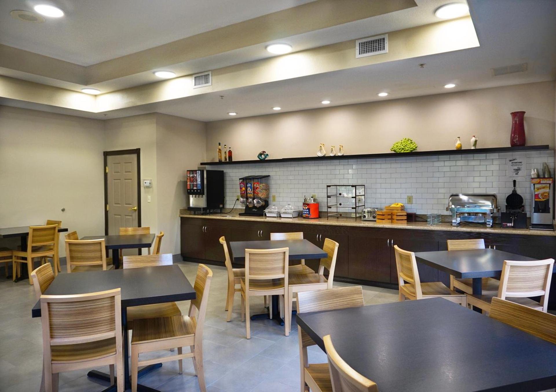 Country Inn & Suites by Radisson, Tampa-Brandon, FL photo 57