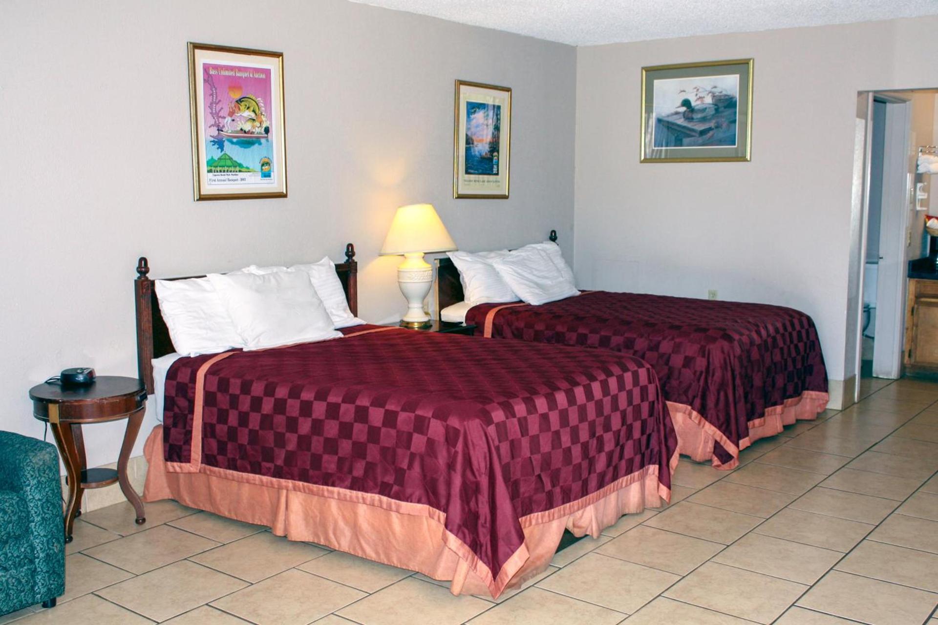 Toledo Town Inn photo 3