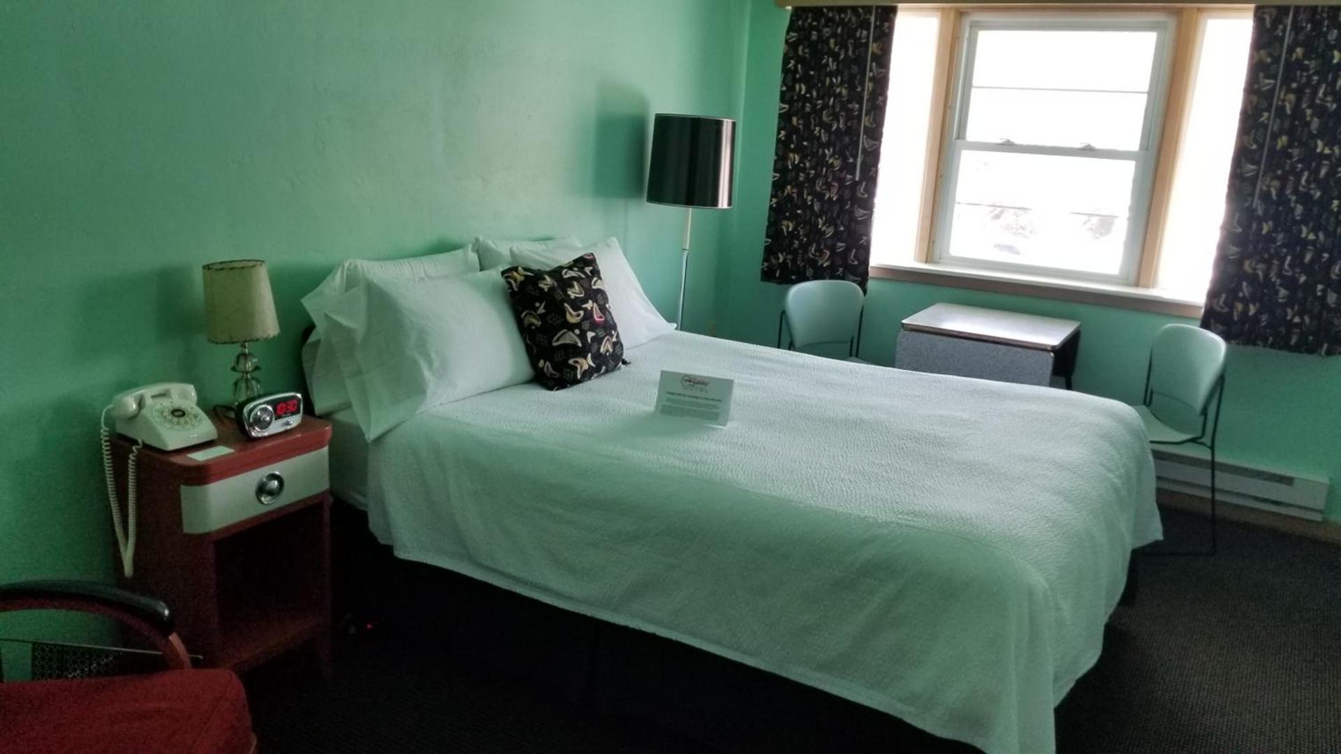 Holiday Music Motel photo 30