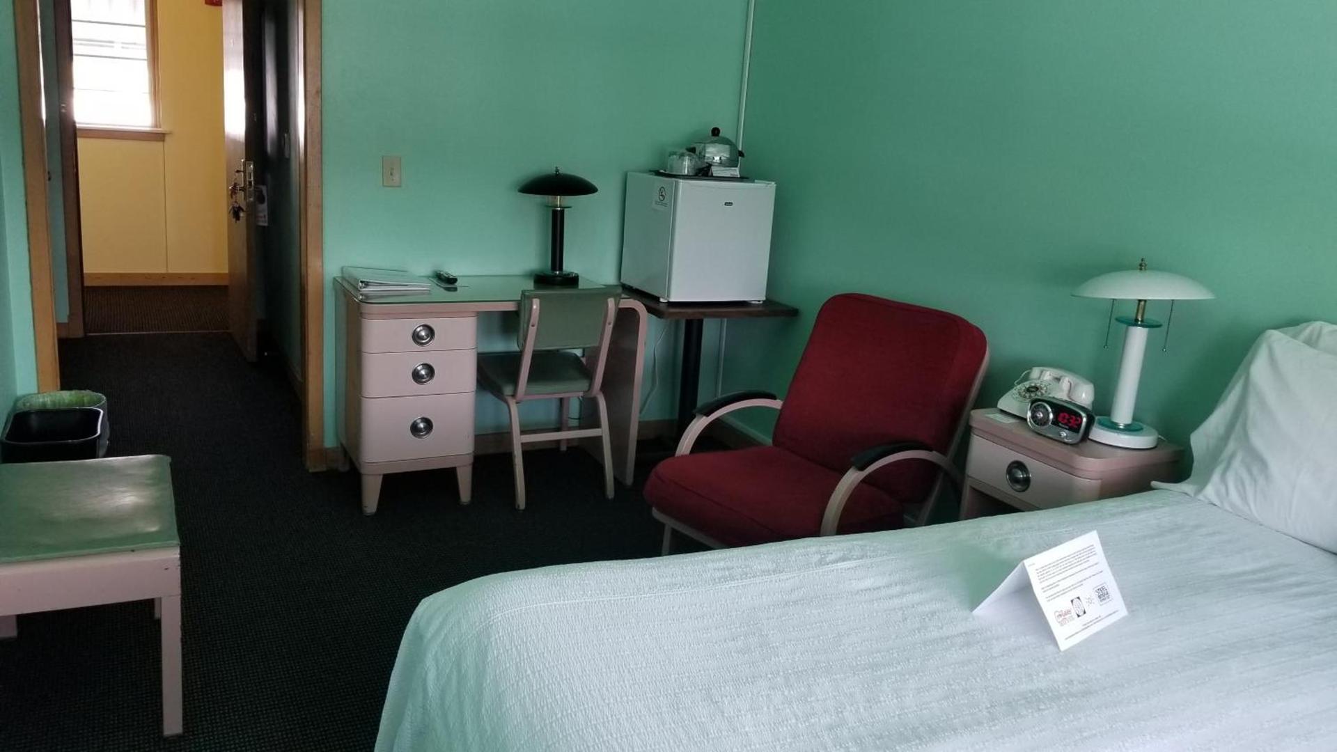 Holiday Music Motel photo 23