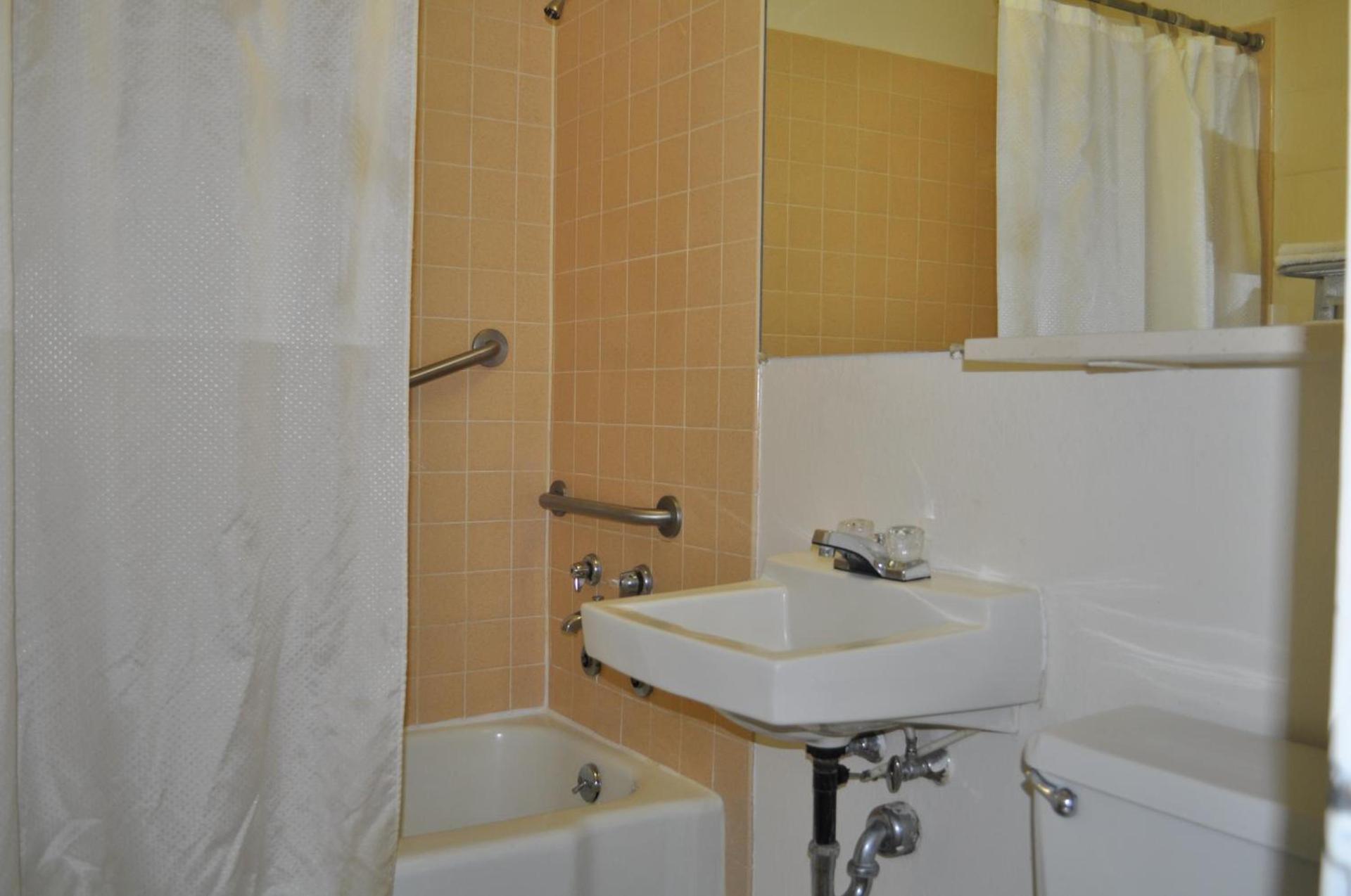 Budget Inn Express Helena photo 21