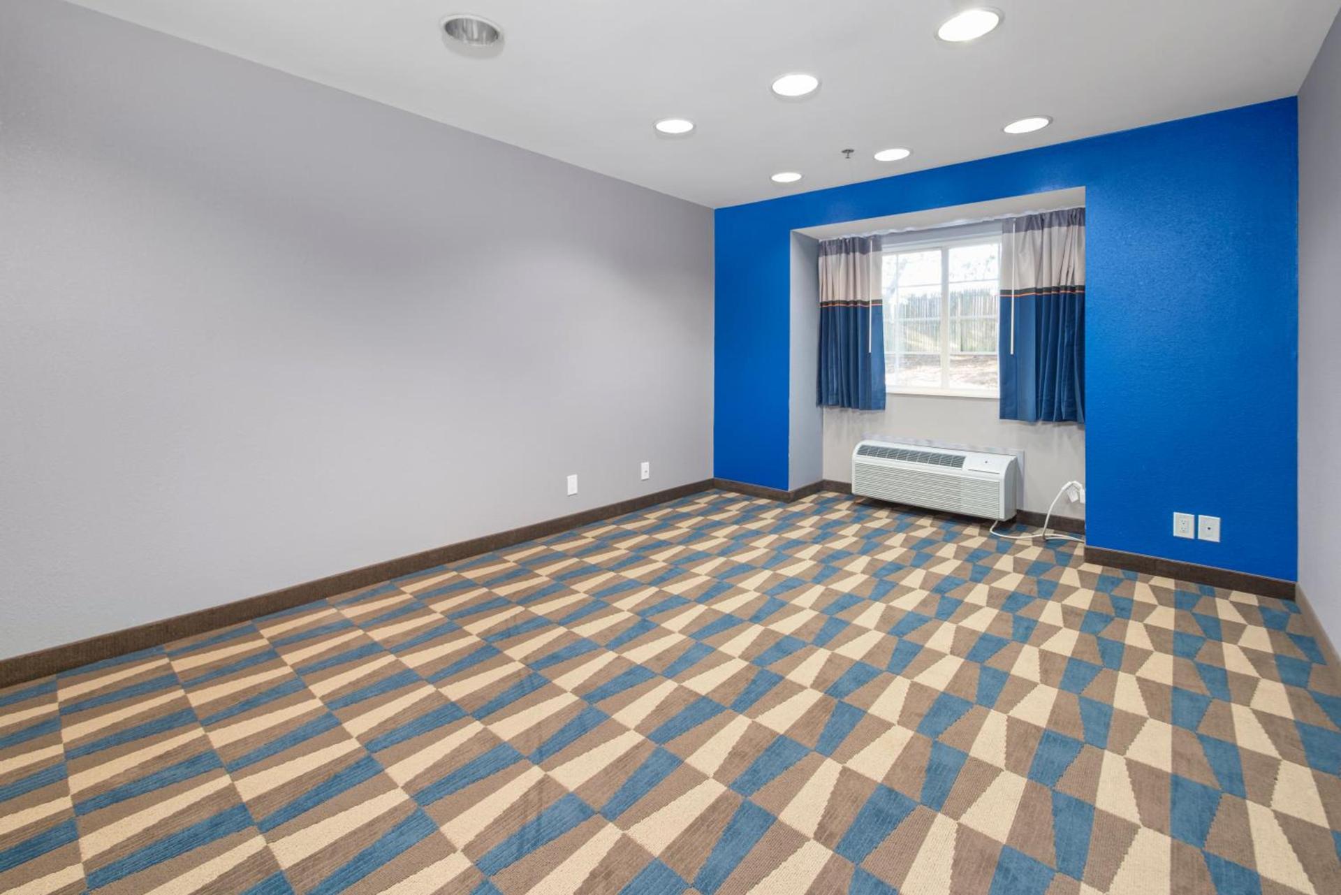 Microtel Inn & Suites by Wyndham Bethel/Danbury photo 35