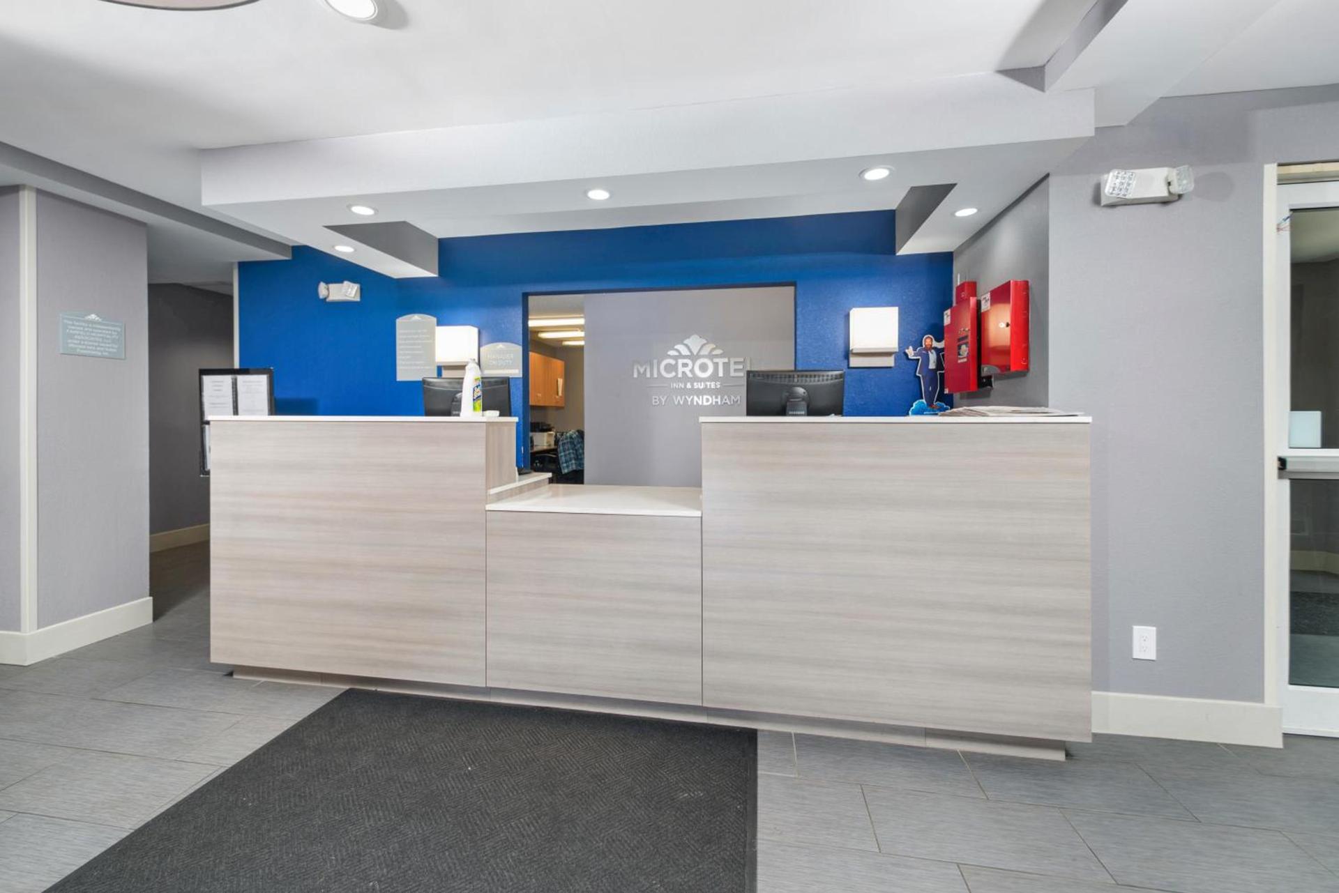 Microtel Inn & Suites by Wyndham Bethel/Danbury photo 43