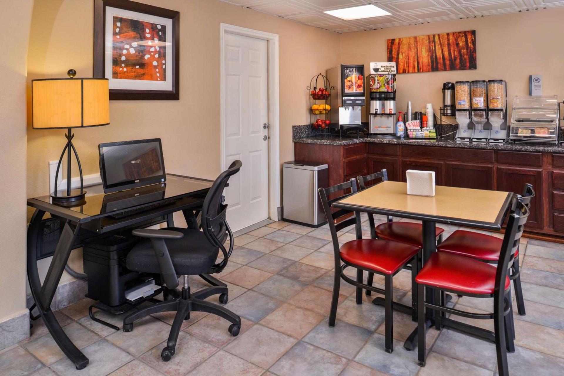 Best Western Executive Inn photo 24