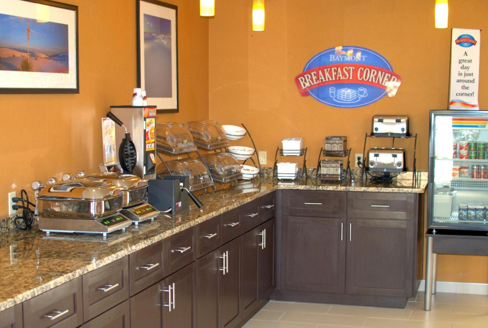 Baymont by Wyndham Hobbs photo 26