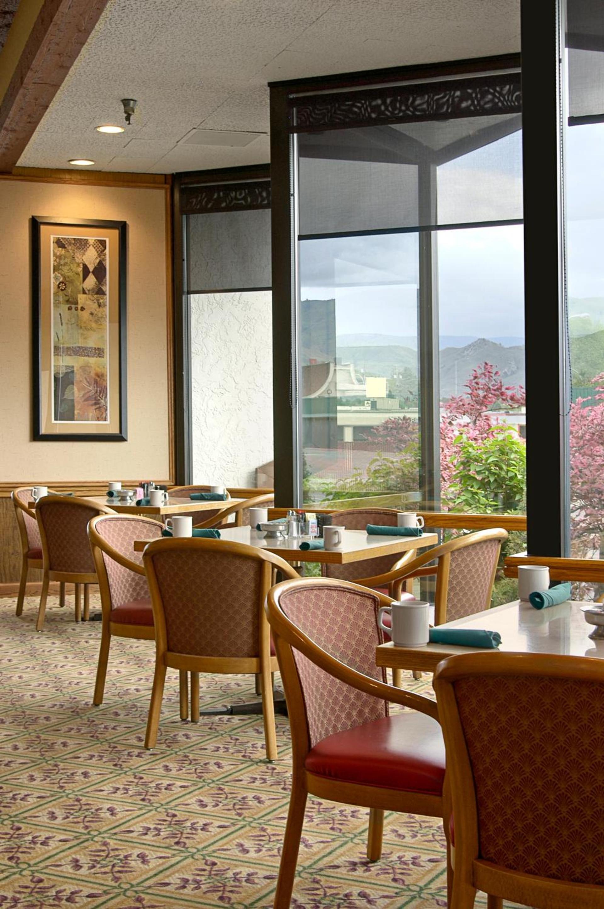 Red Lion Hotel Wenatchee City Center photo 23
