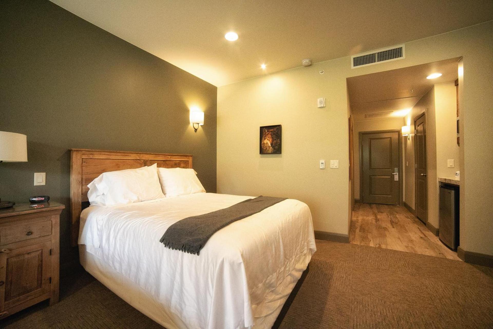 Driftwood Lodge photo 12