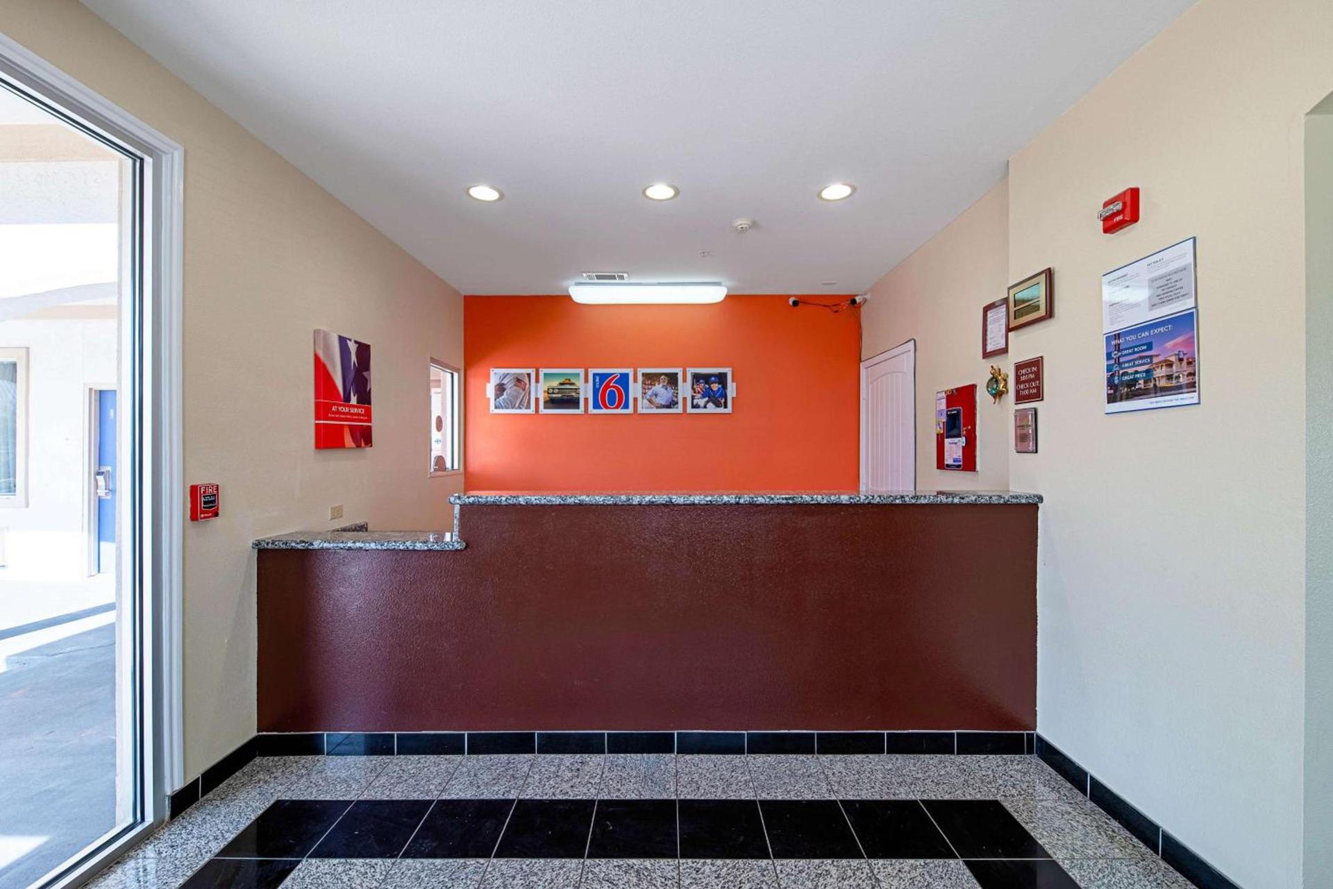 Motel 6-Rhome, TX photo 26