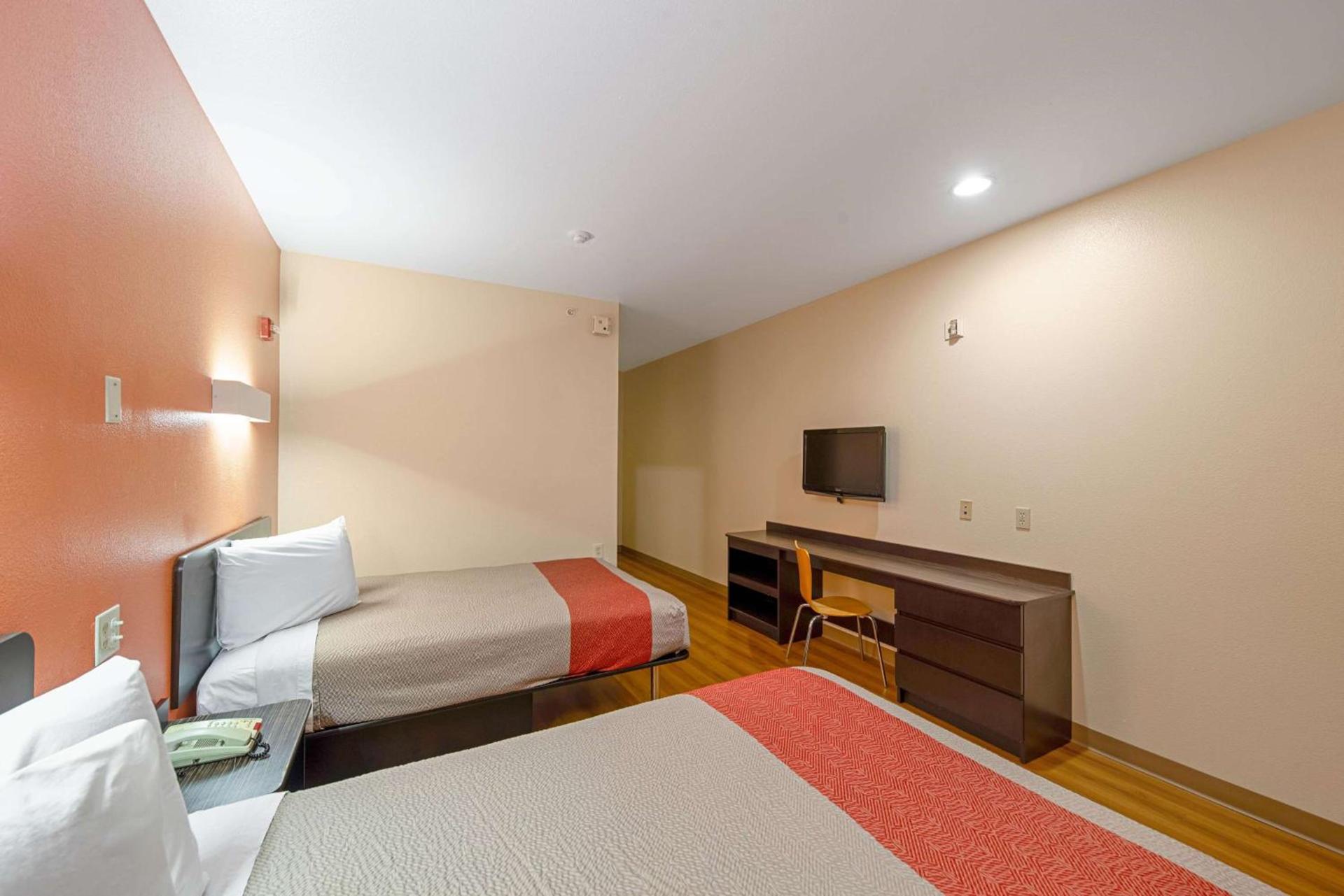 Motel 6-Rhome, TX photo 19
