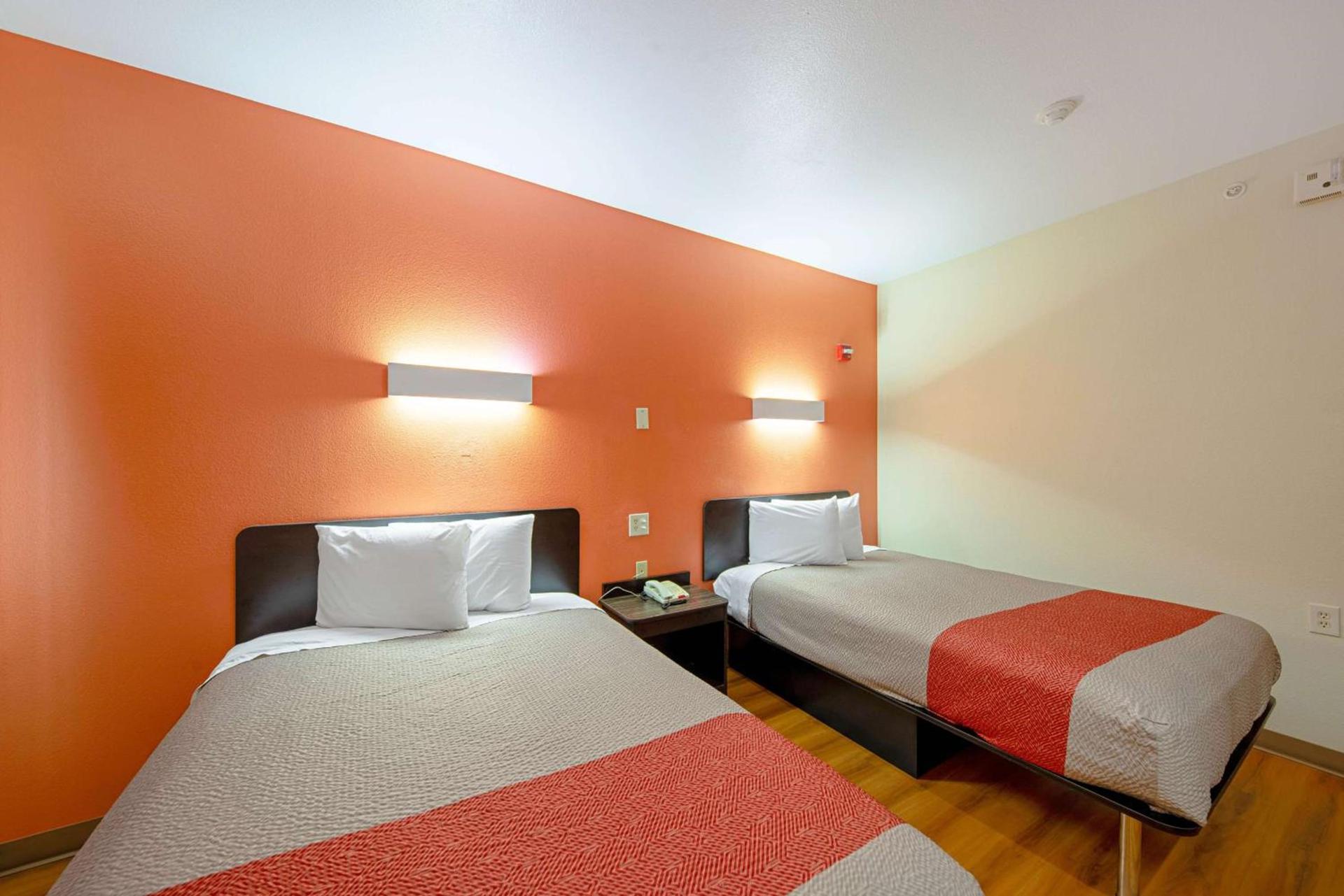 Motel 6-Rhome, TX photo 18