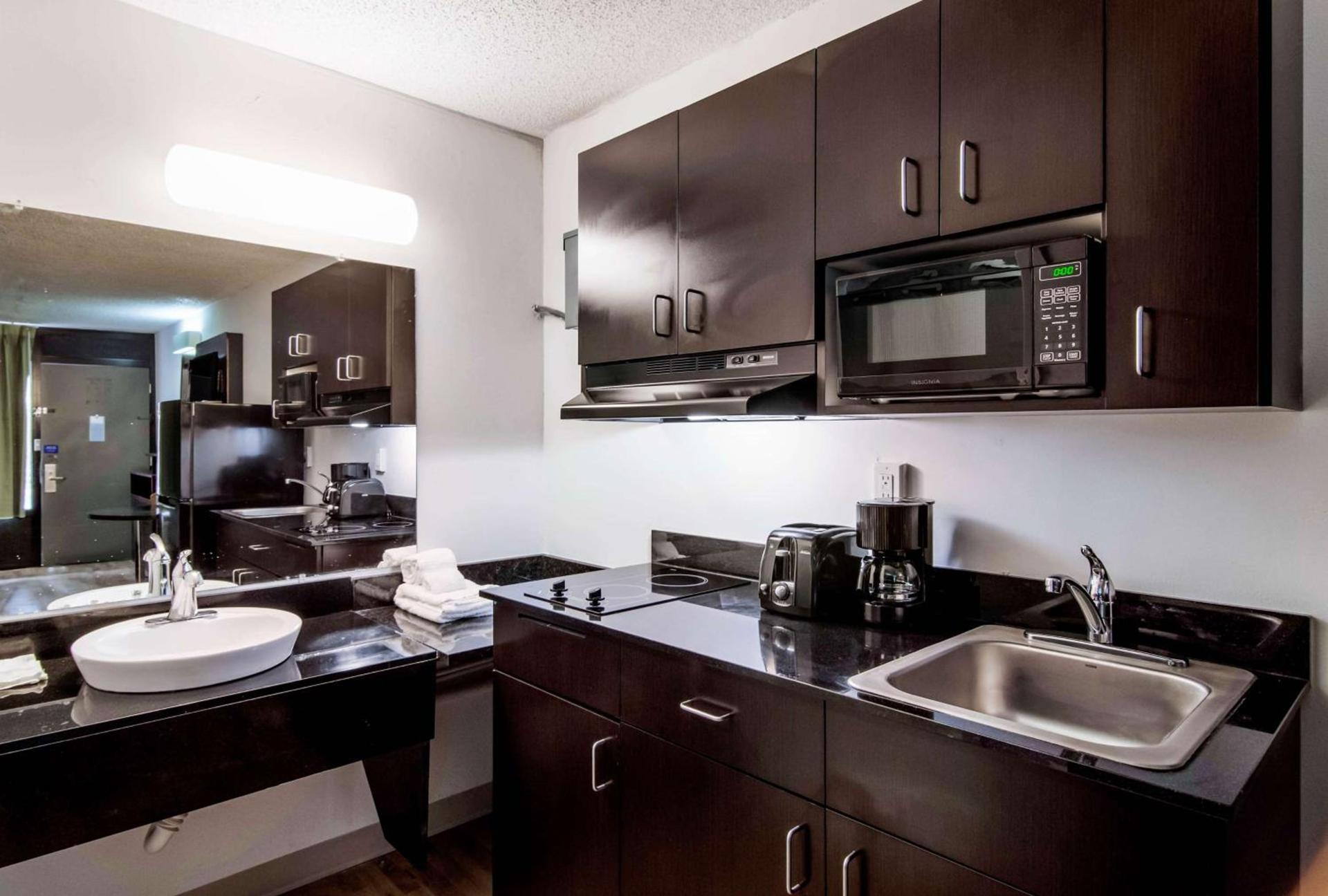 Studio 6 Extended Stay - Lagrange, GA photo 16