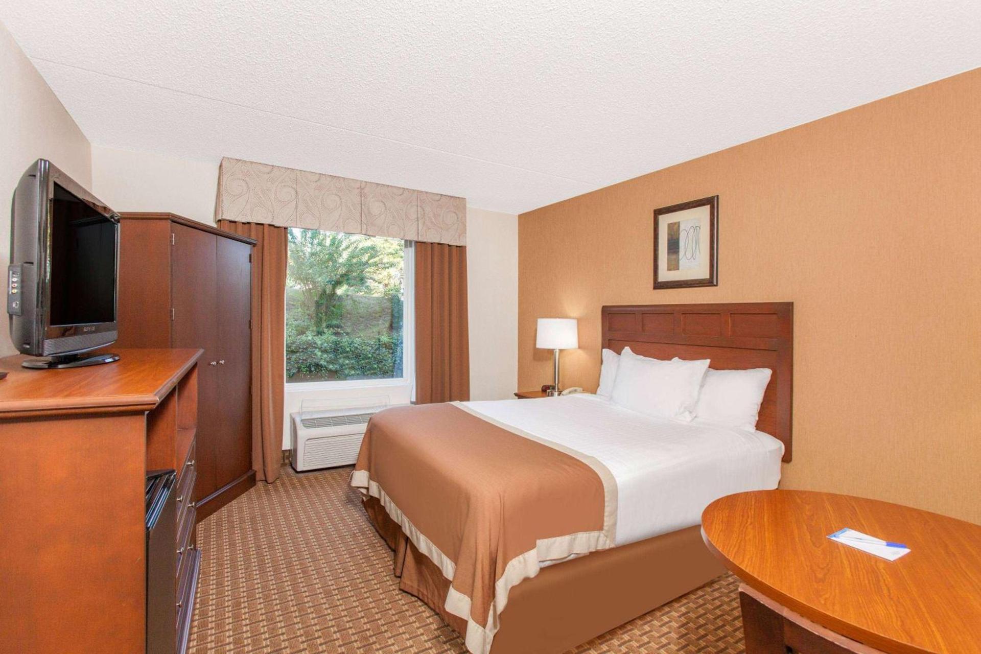 Baymont by Wyndham Branson - On the Strip photo 40