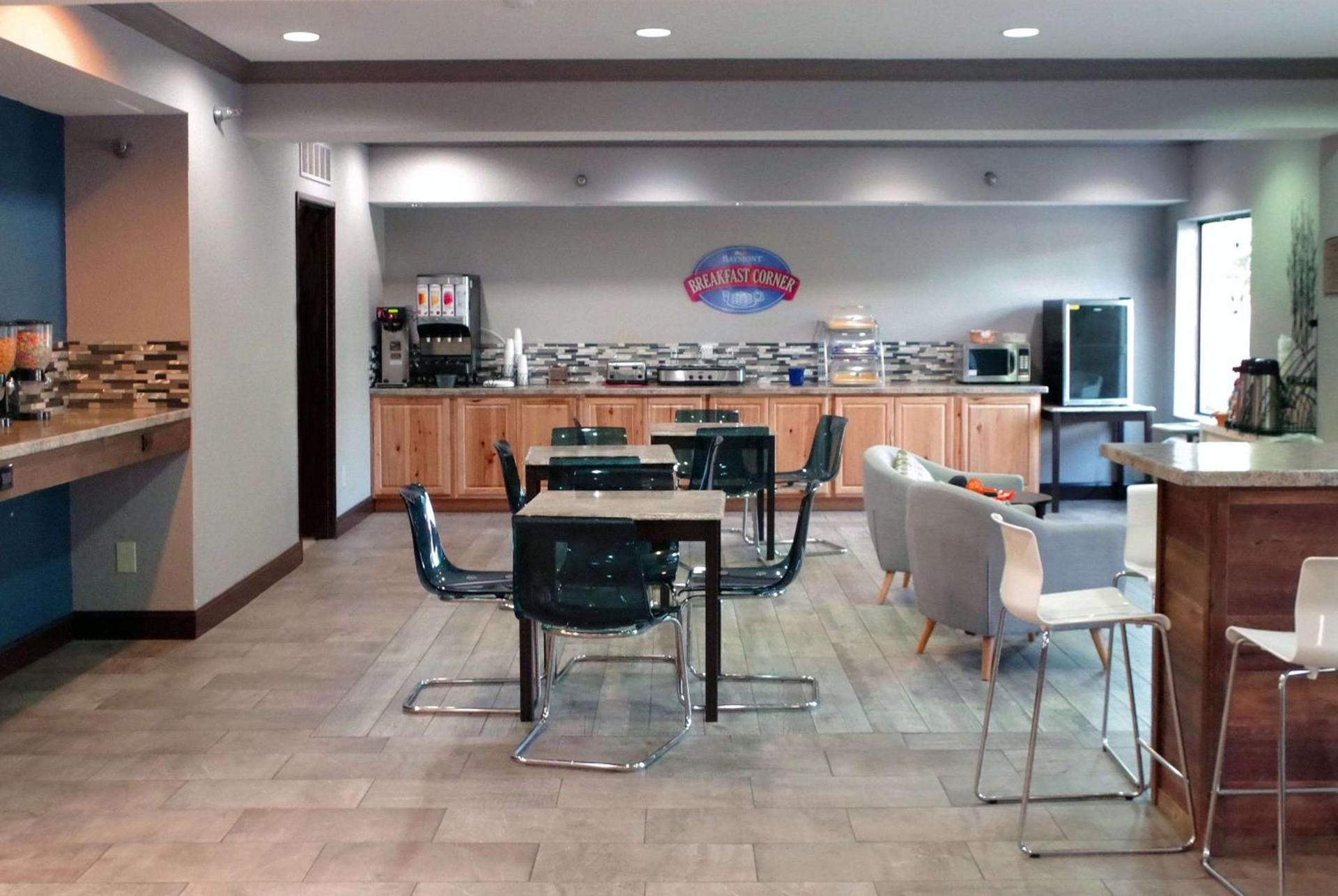 Baymont by Wyndham O'Fallon St. Louis Area photo 7