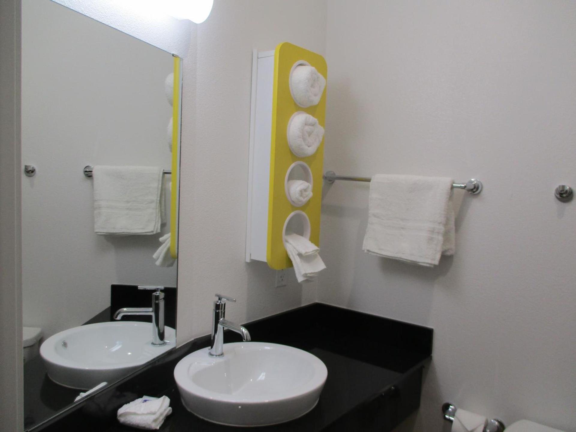 Motel 6-Corpus Christi, TX photo 4