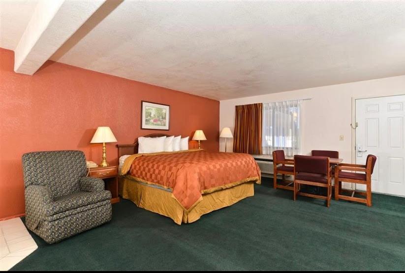 Travel Inn & Suite photo 9