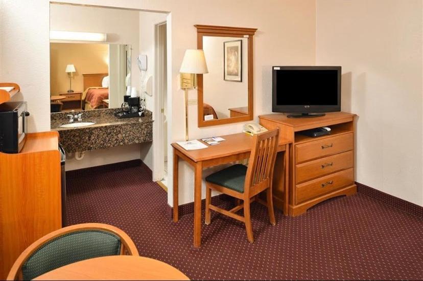 Travel Inn & Suite photo 17