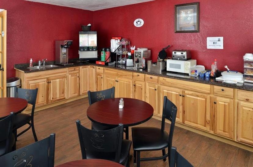 Travel Inn & Suite photo 27